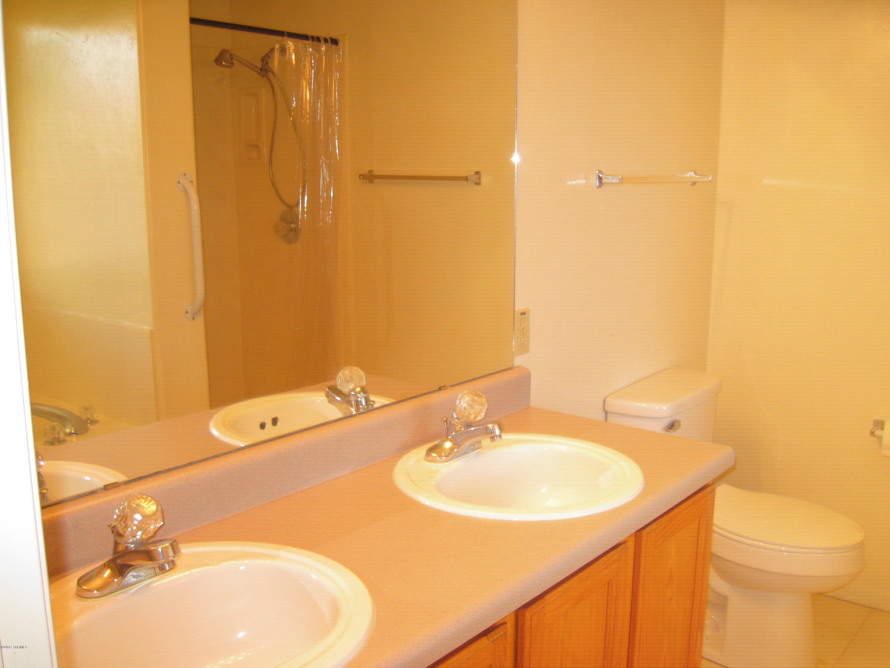 Sonrisa (1-121) - Residential Lease