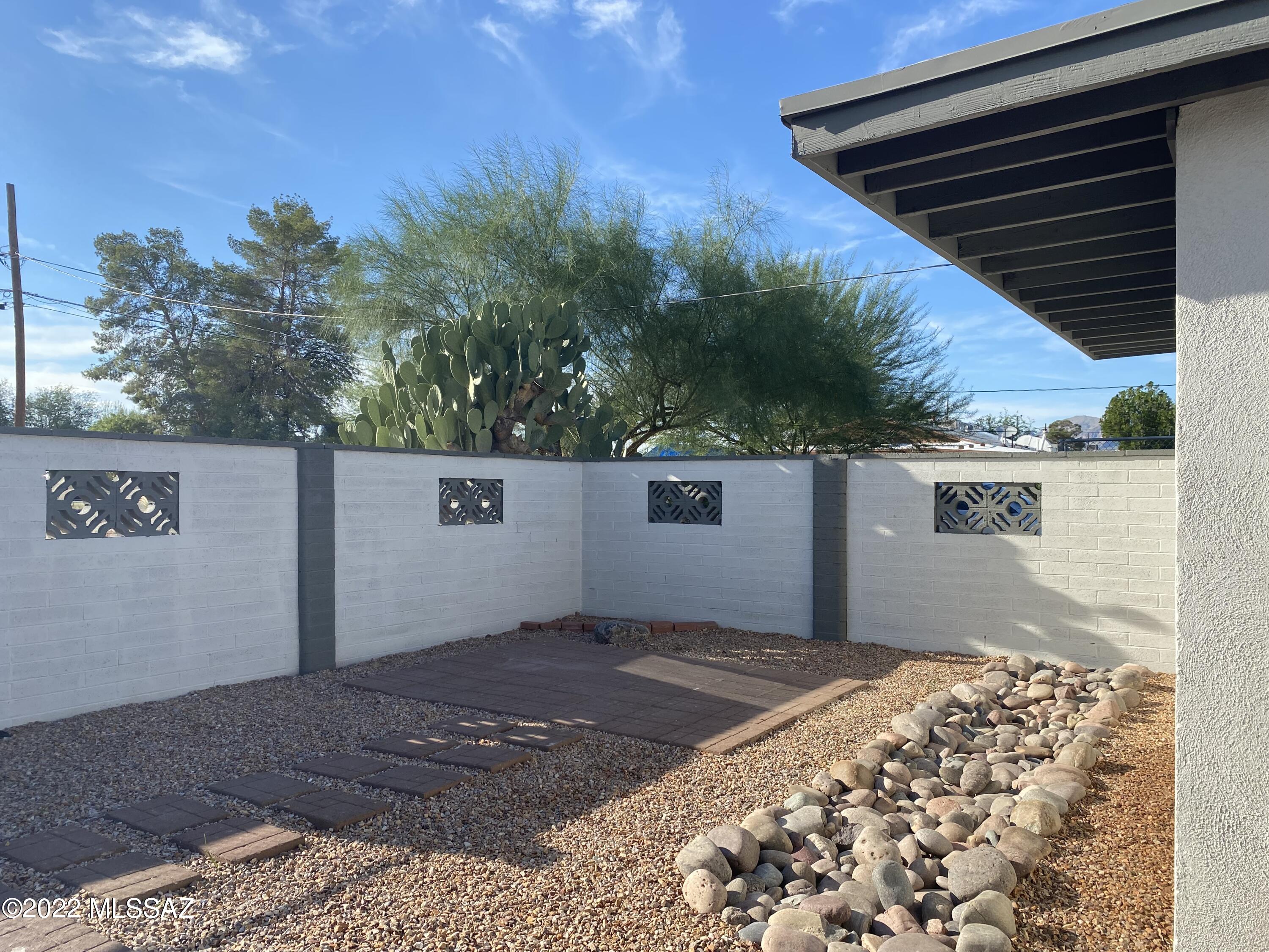 Montrose Addition - Residential Lease