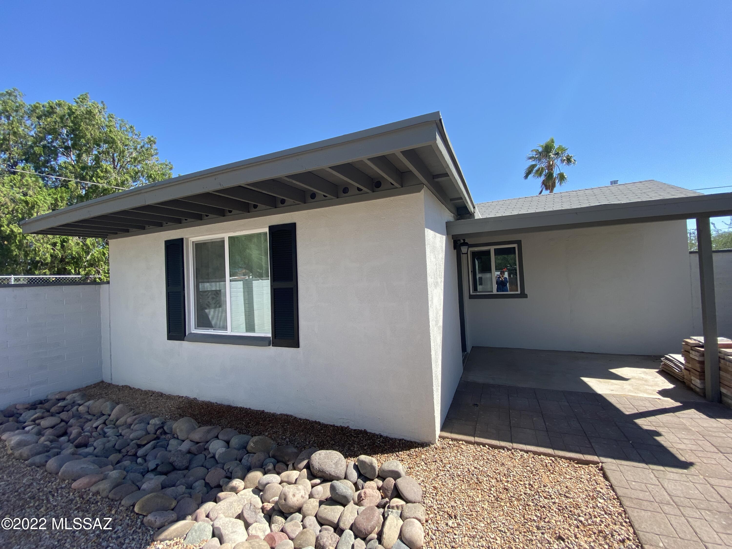 Montrose Addition - Residential Lease