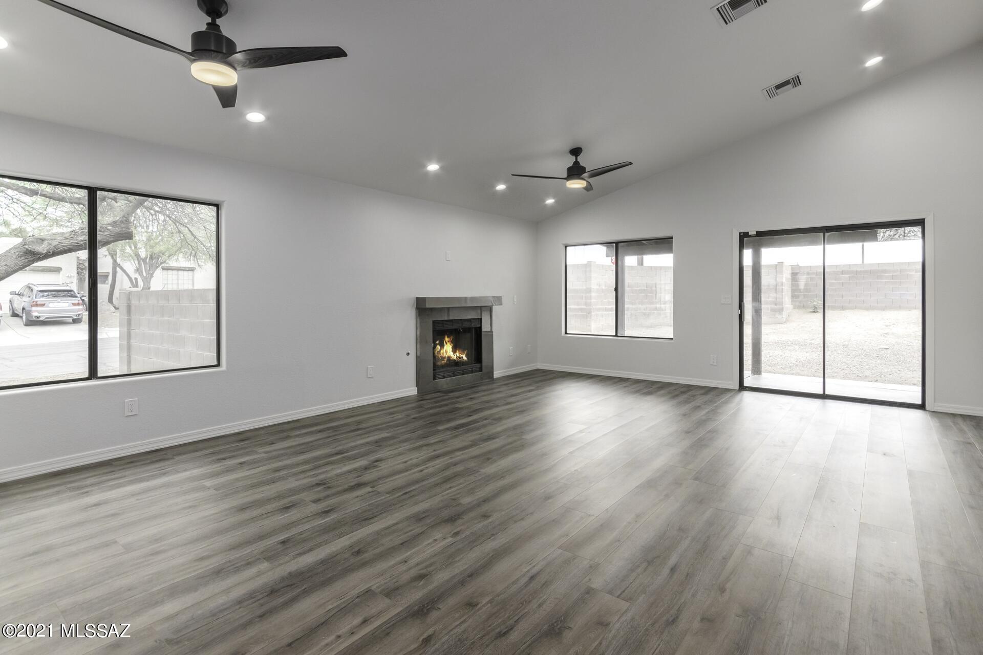 Broadway Commons (1-62) - Residential