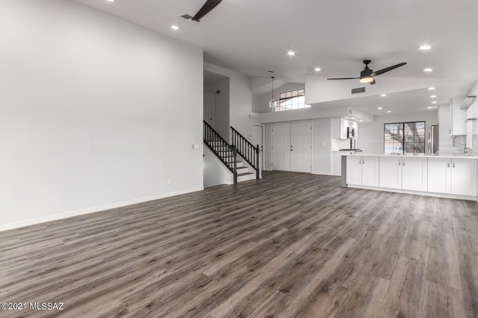 Broadway Commons (1-62) - Residential