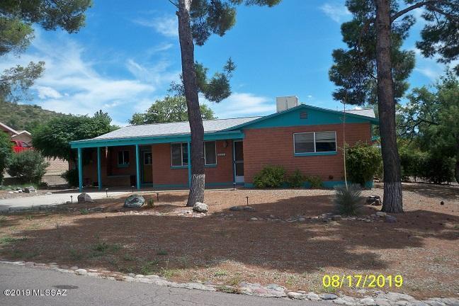 *** MULTIPLE OFFERS RECEIVED, ALL INTERESTED PARTIES TO SUBMIT HIGHEST AND BEST BY 6:00 PM 9/9/19.  ***NOTE;  A THREE DAY FIRST LOOK PERIOD IS IN EFFECT FOR ALL TYPES OF BUYERS, BOTH OWNER OCCUPANT BUYERS AND INVESTOR BUYERS.  SELLER WILL NOT REVIEW AND OFFERS UNTIL 9/7/19.  NO OFFERS SHOULD BE SUBMITTED UNTIL 9/7/19 AS SELLER WILL REJECT ANY OFFER MADE DURING THE FIRST LOOK PERIOD UNTIL THE PERIOD IS COMPLETED.     Nice block ranch style home with good curb appeal  on a quiet tree lined street.  This home features a 2BR/2BA floor plan with a living room, dining room, huge family room with a fireplace and an updated kitchen with plenty of  counter space and cabinets.   All this plus a separate guest house in the rear,  great for visitors and relatives!