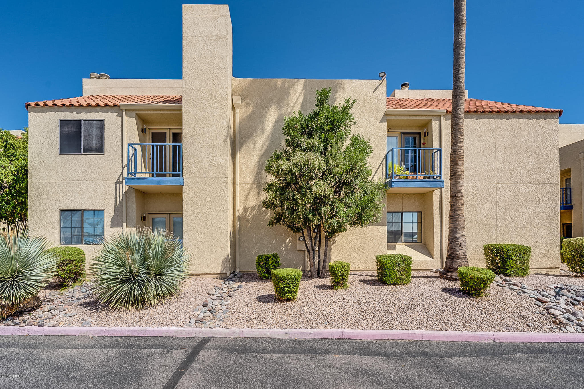 Twelve hundred River Rd is lovely condominium complex located conveniently near all Tucson has offer.  This large one bedroom is on one level, ground floor with patio.  Living room has a fireplace and new carpet.   Bathroom has been updated and there is a washer and dryer that come with the house.    The HOA covers fire protection, trash, hazard insurance, roof, water, heated pool/spa, racquetball, weight room and rec room.  So close to River Path Rillito Downs, restaurants, Trader Joe's, Tucson Mall and so much more.   Perfect spot for retirees, students, professionals etc.