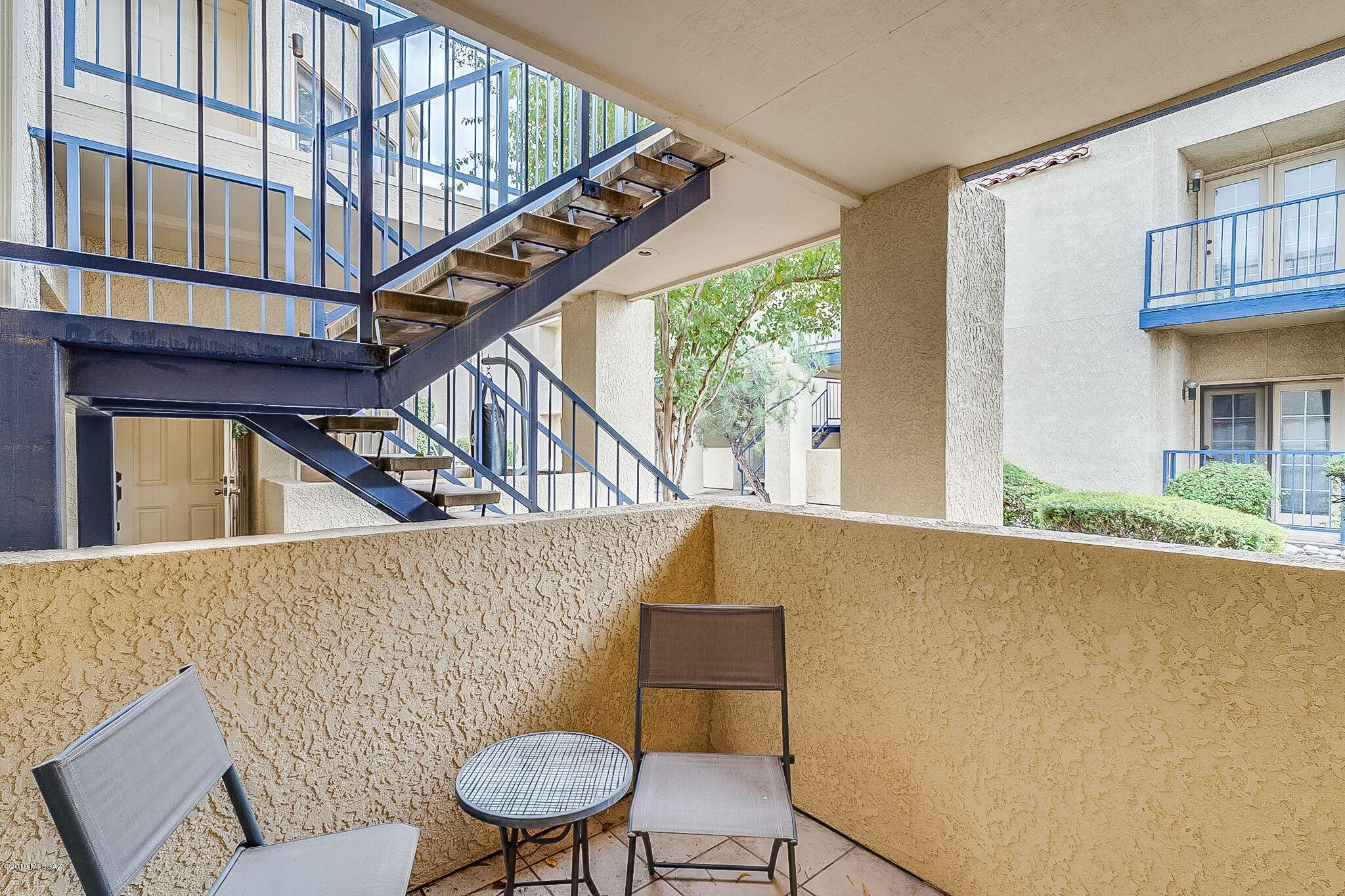 Casitas Real Condos. - Residential