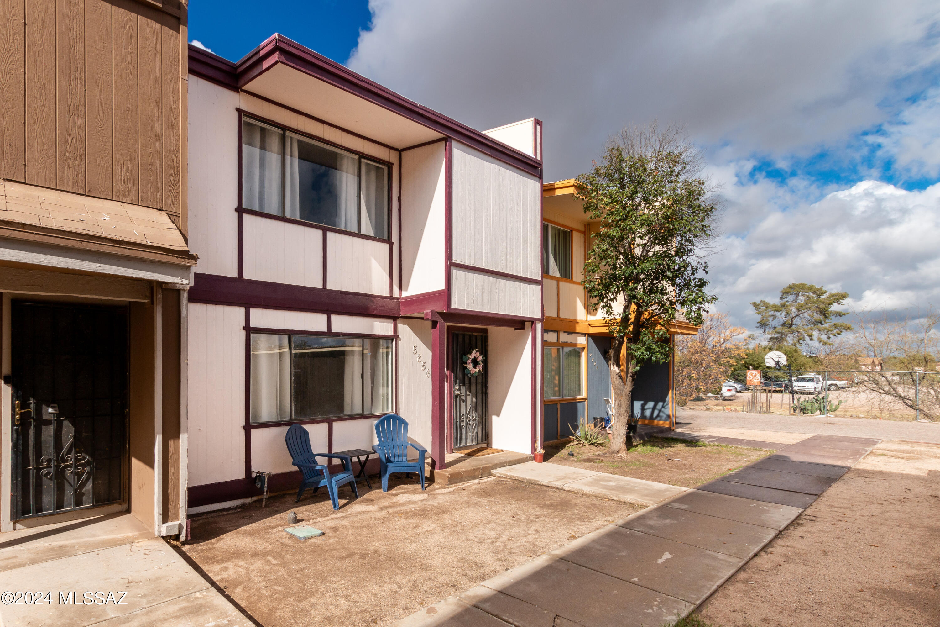 Villas Delmoral (1-23) - Residential