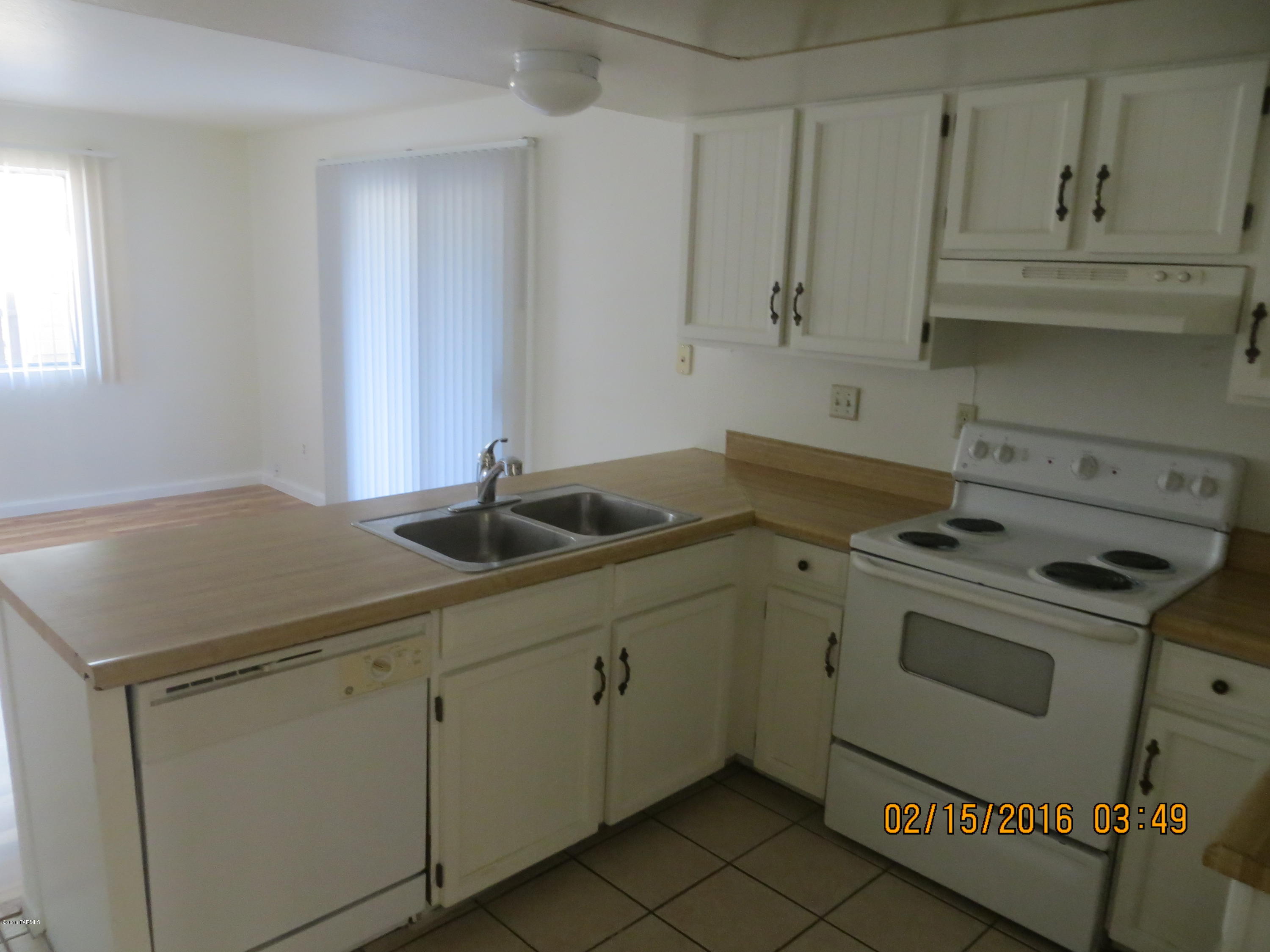 Pantano Townhomes (1-118) - Residential Lease