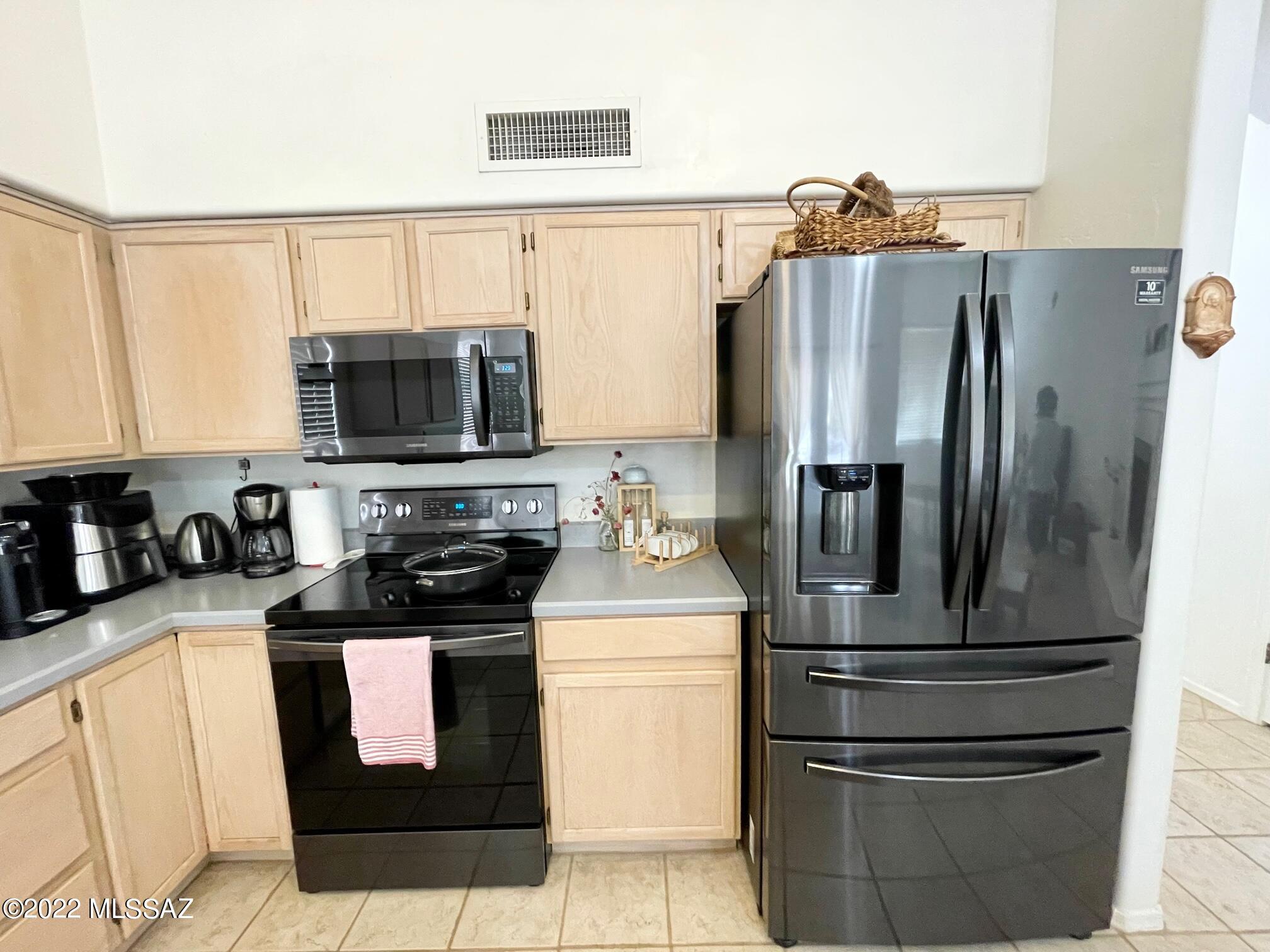 Sunrise Presidio East (1-87) - Residential Lease