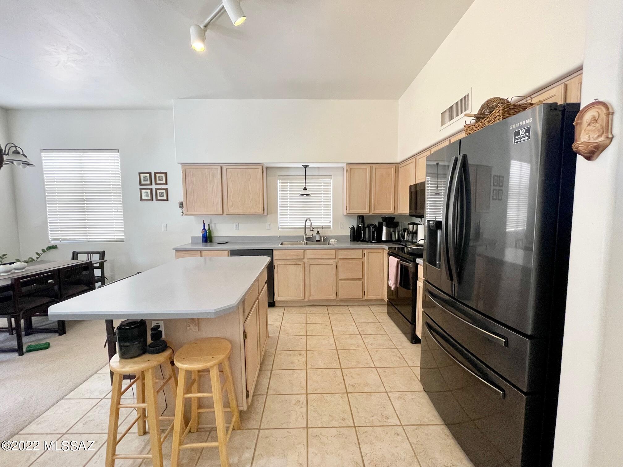 Sunrise Presidio East (1-87) - Residential Lease