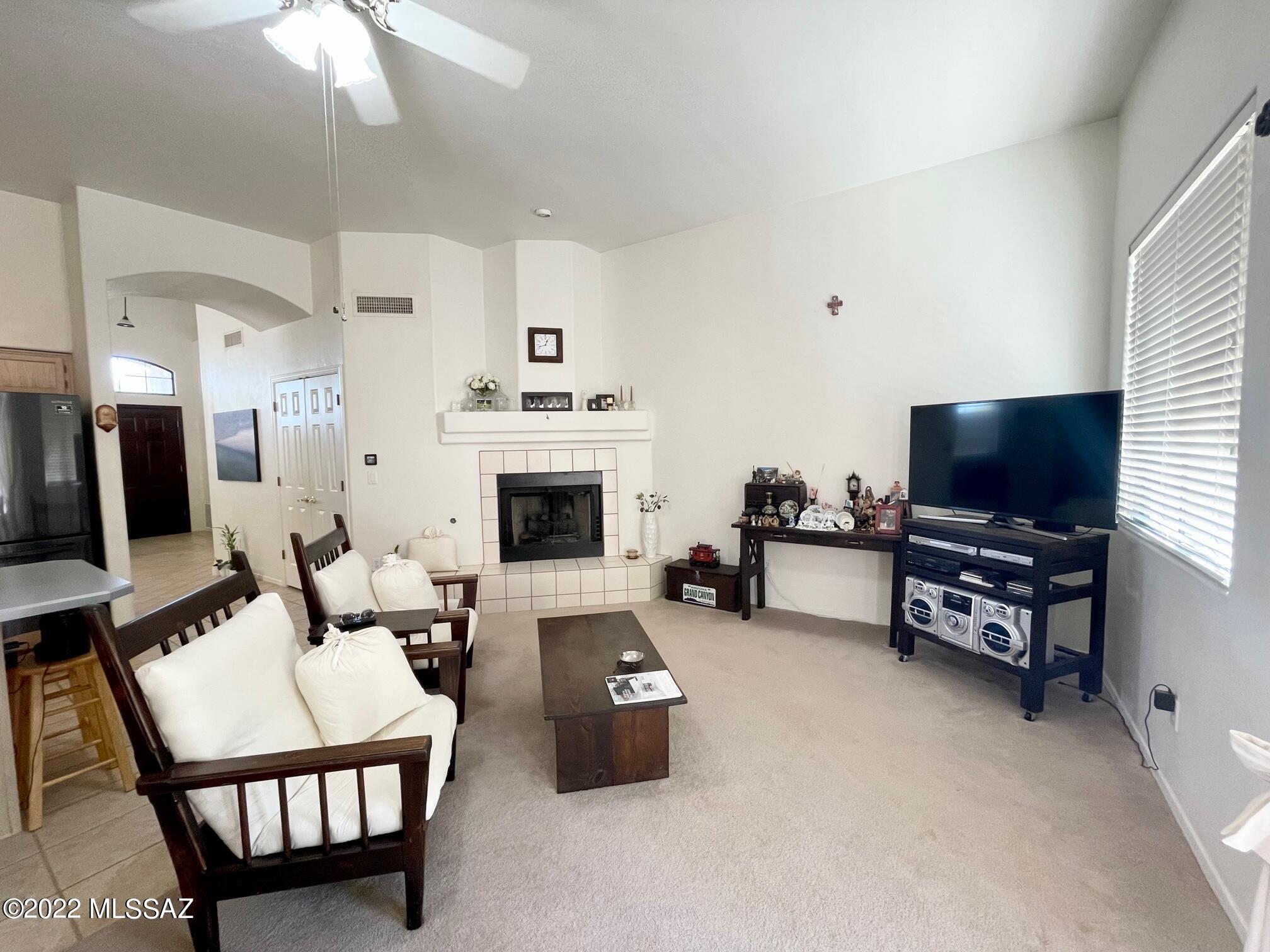 Sunrise Presidio East (1-87) - Residential Lease