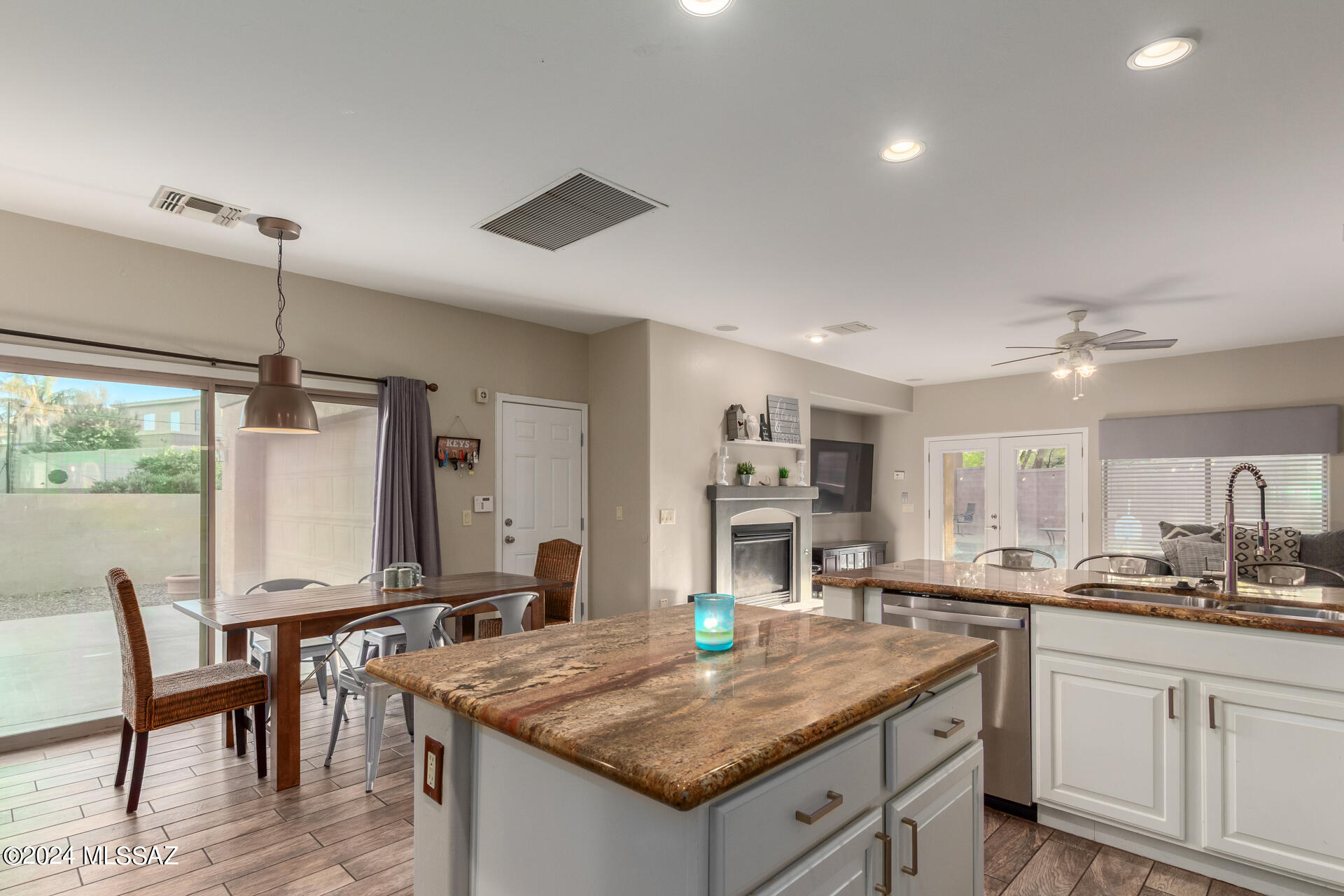 Encanto Del Lago (1-82) - Residential
