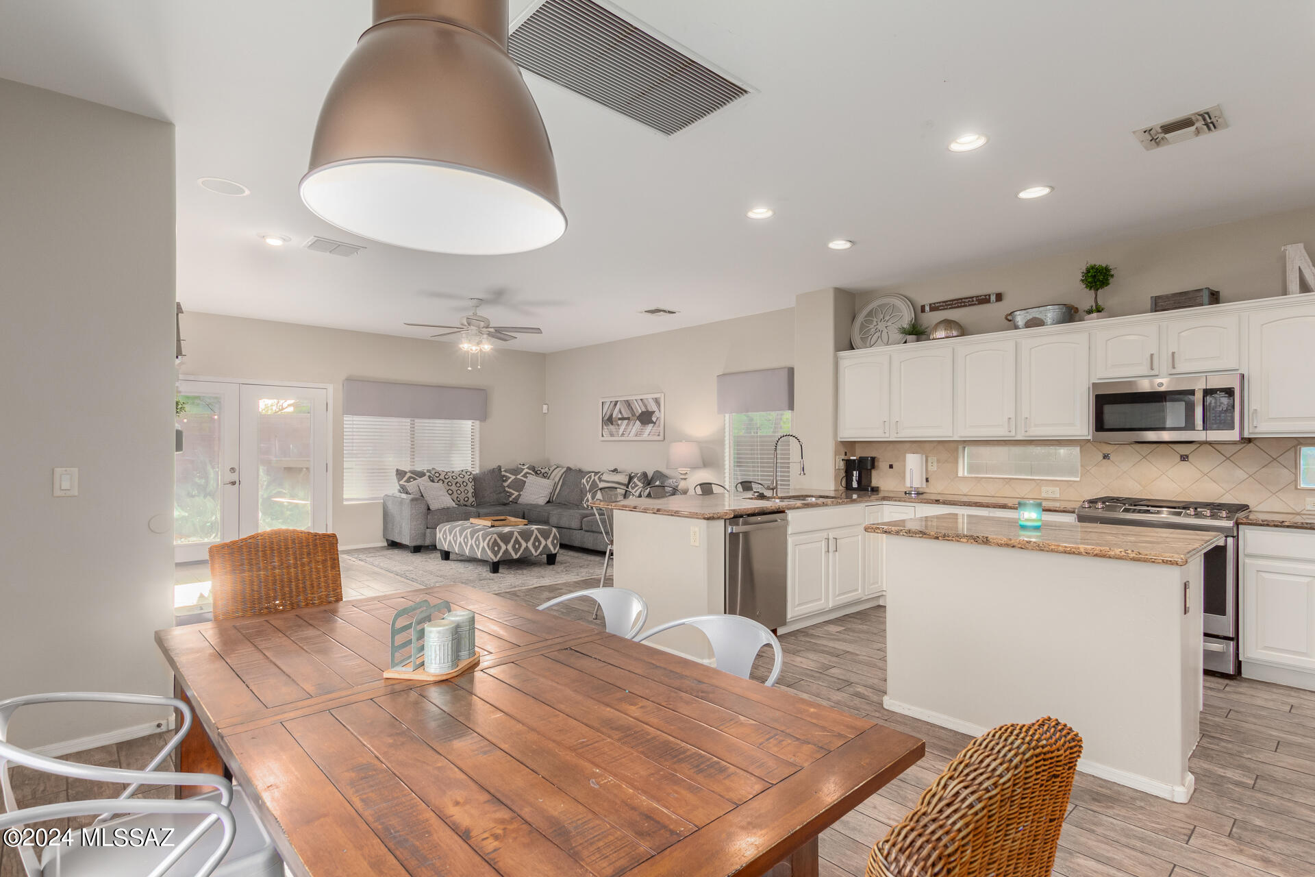Encanto Del Lago (1-82) - Residential