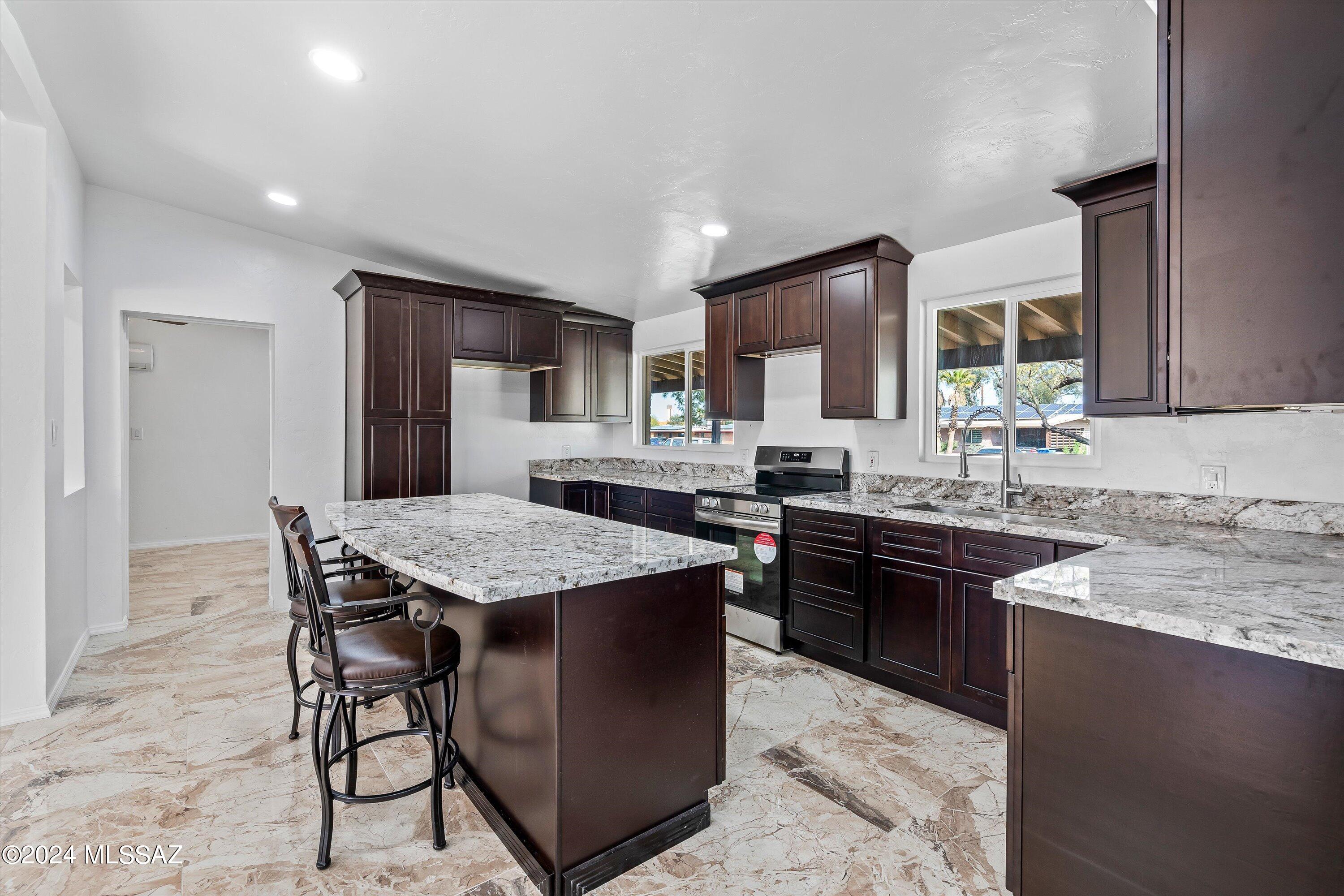 Wilshire Park - Residential