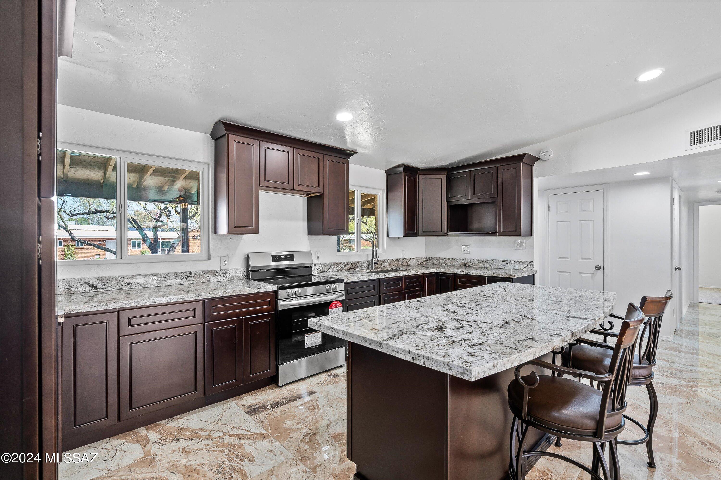 Wilshire Park - Residential