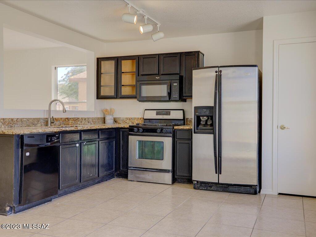 Arroyo Vista (1-166) - Residential