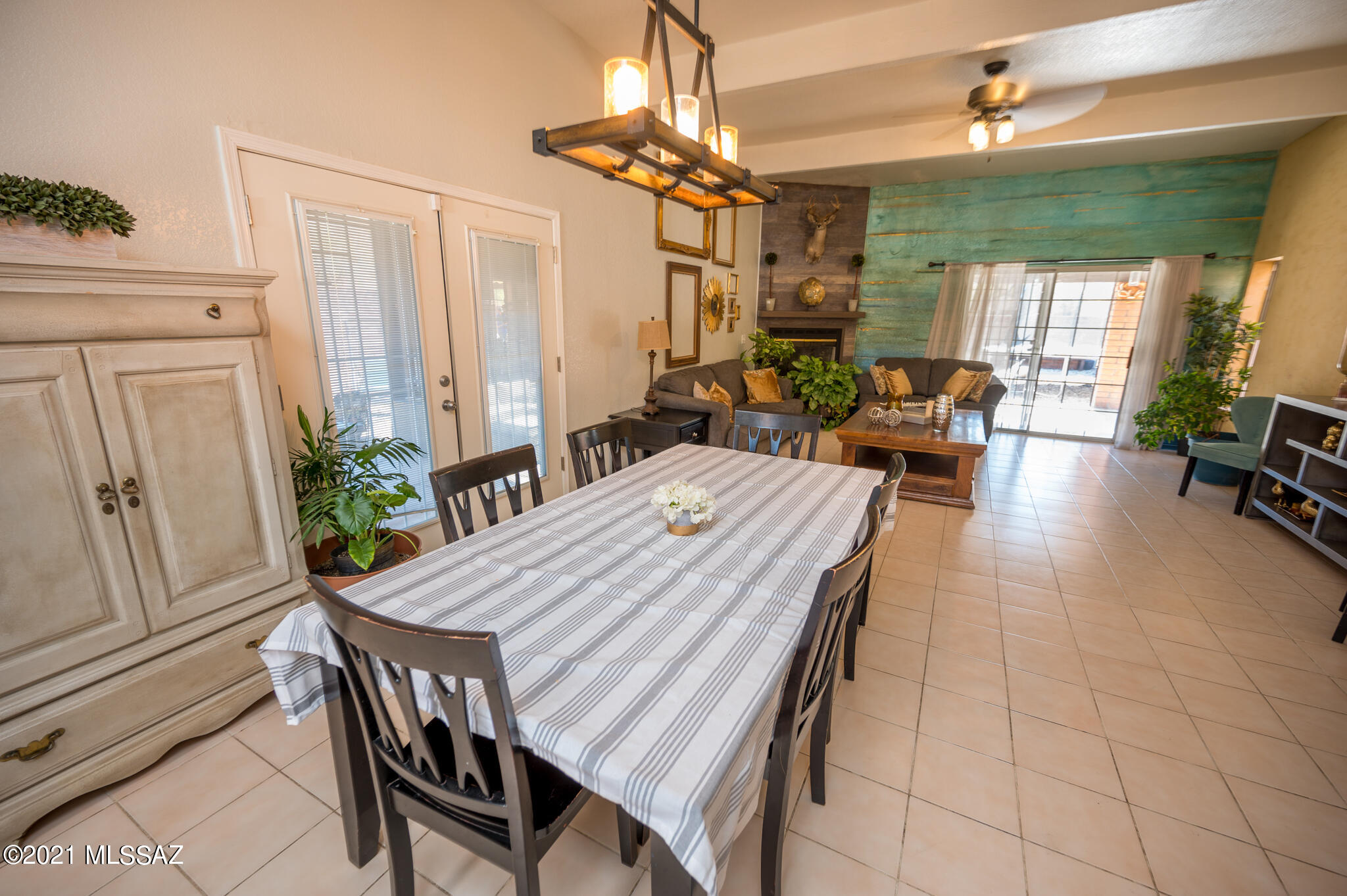 Mariposa Townhomes - Residential