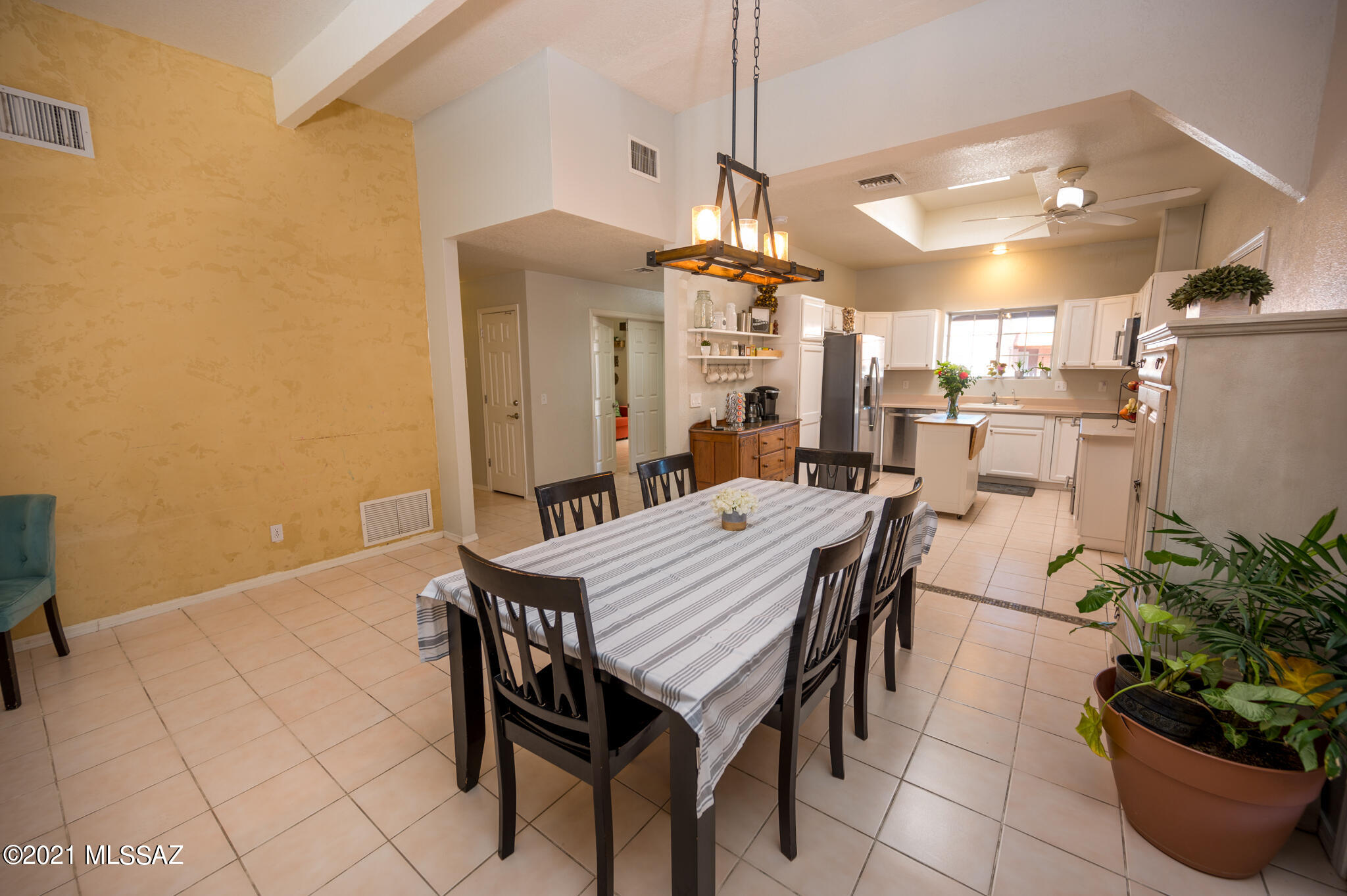 Mariposa Townhomes - Residential