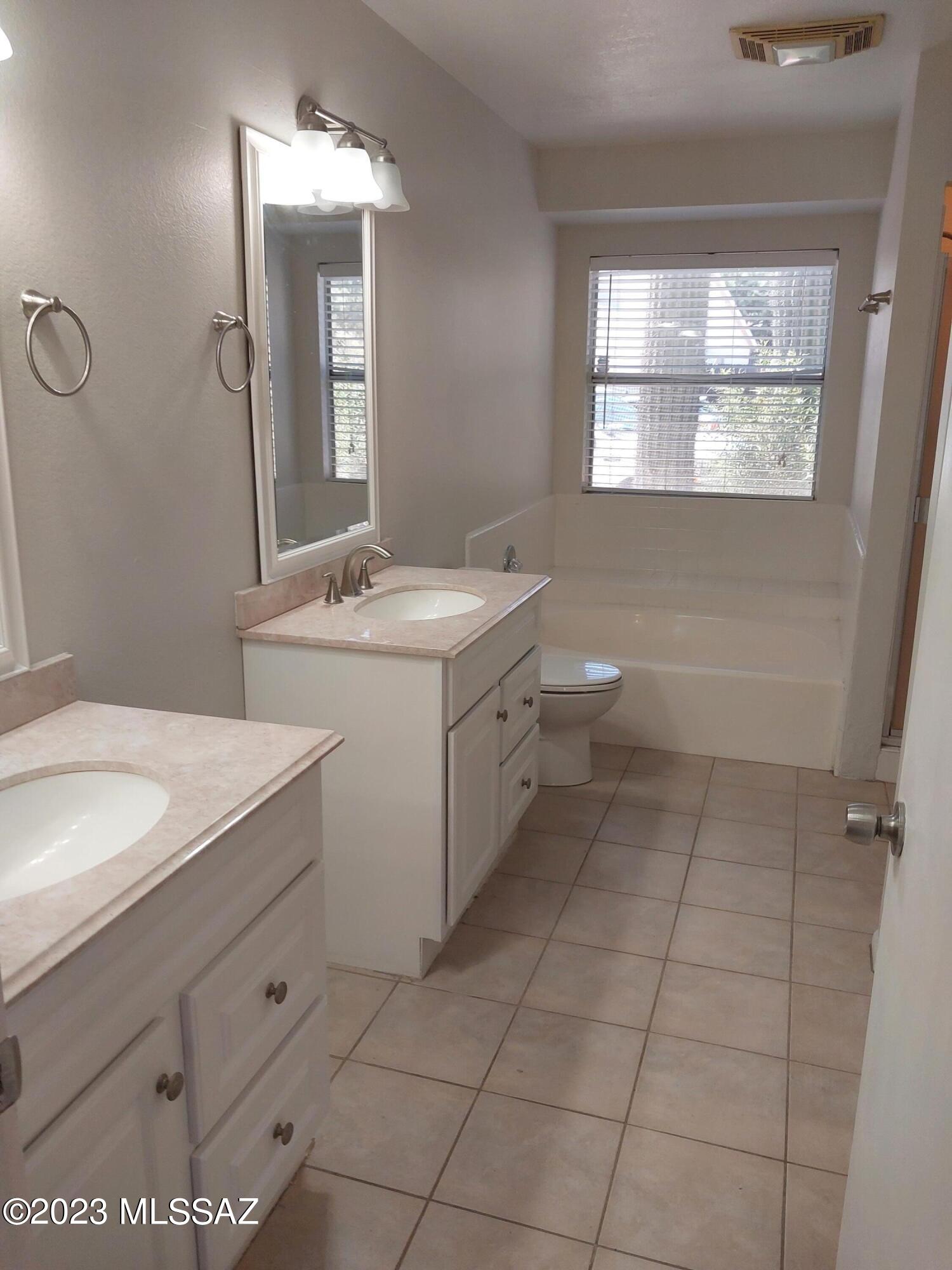 Saddlewood Ranch (1-285) - Residential Lease