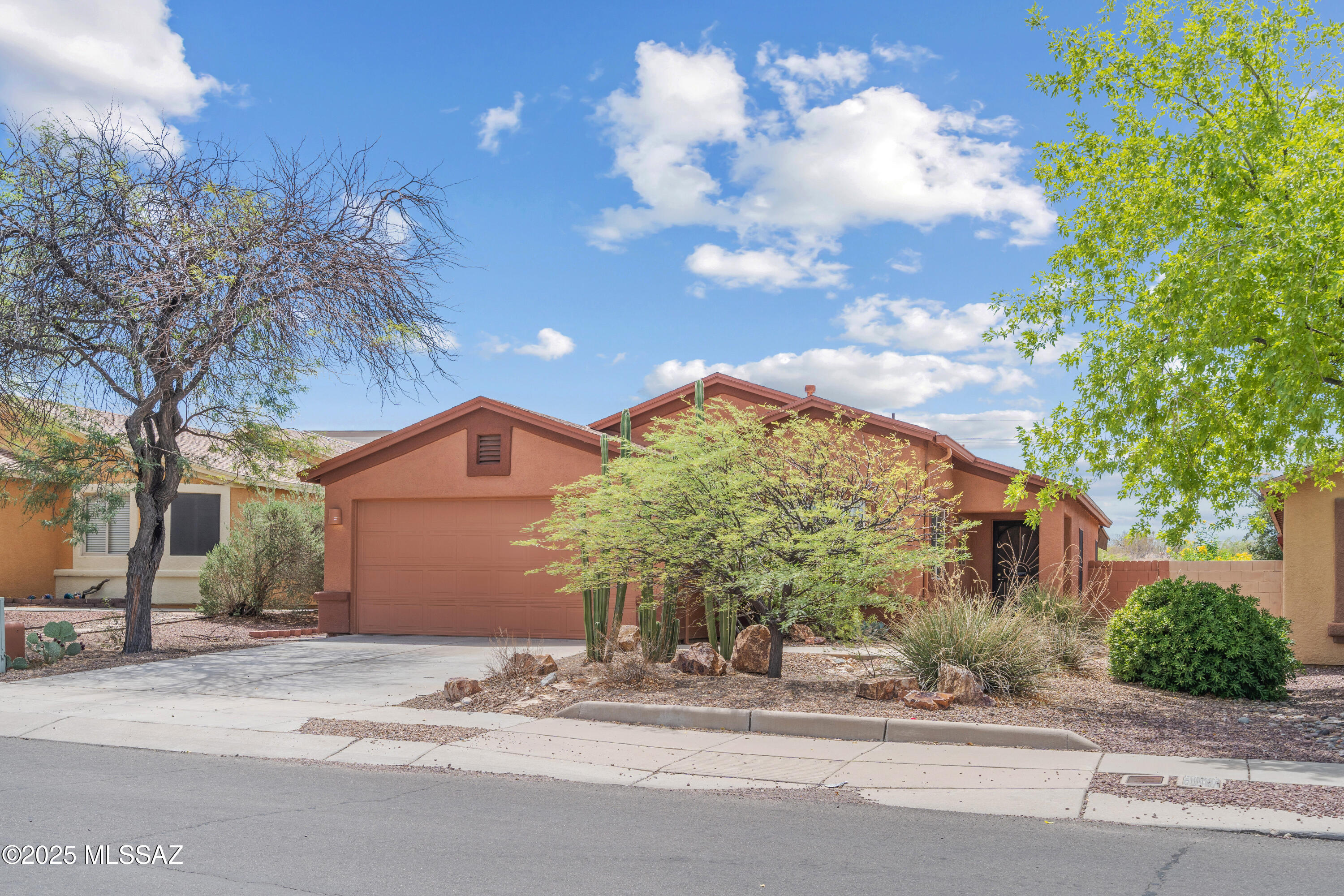 Desert Crossings at Rita Ranch (1-255) - Residential