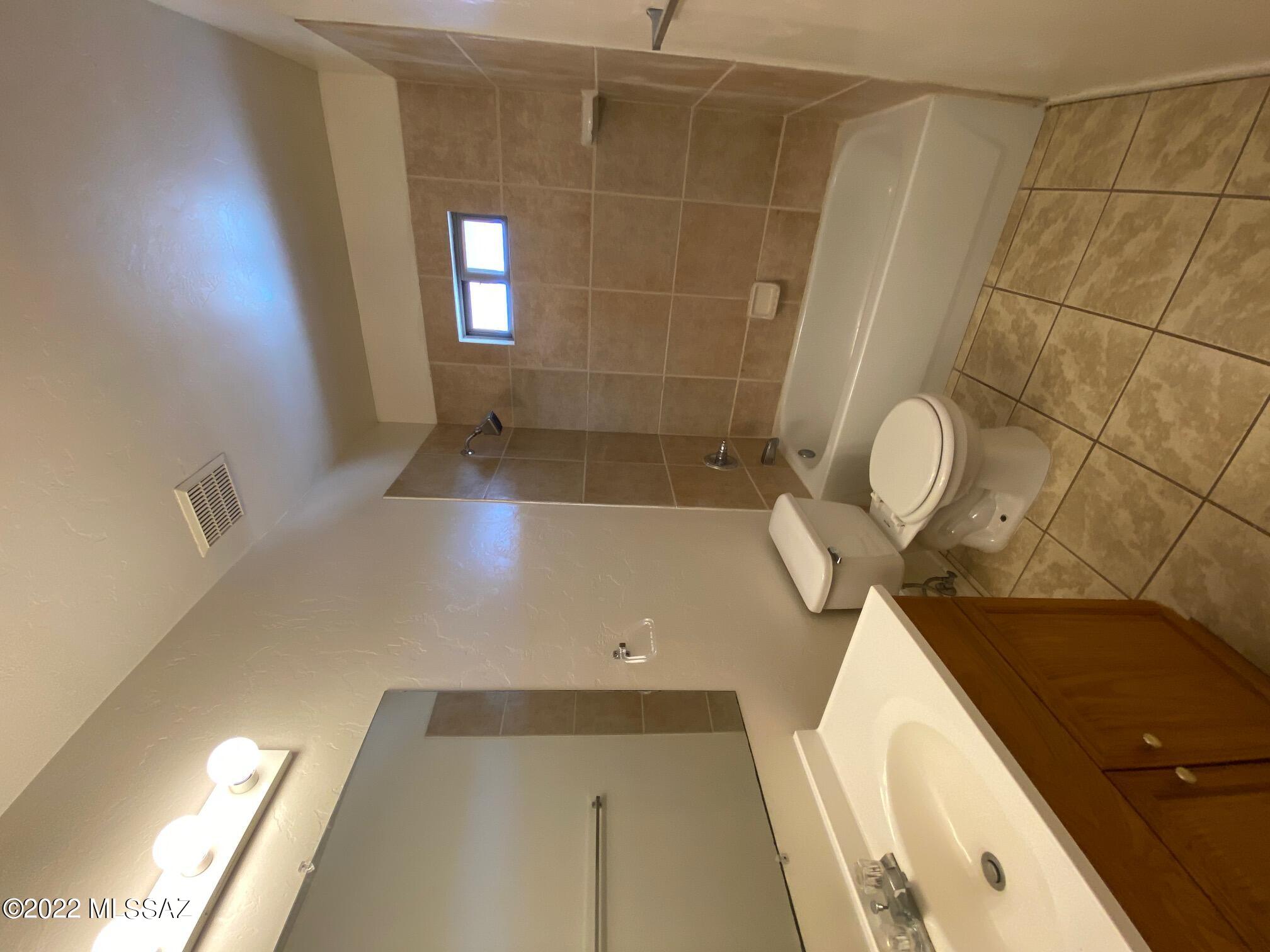 Coronado Heights - Residential Lease