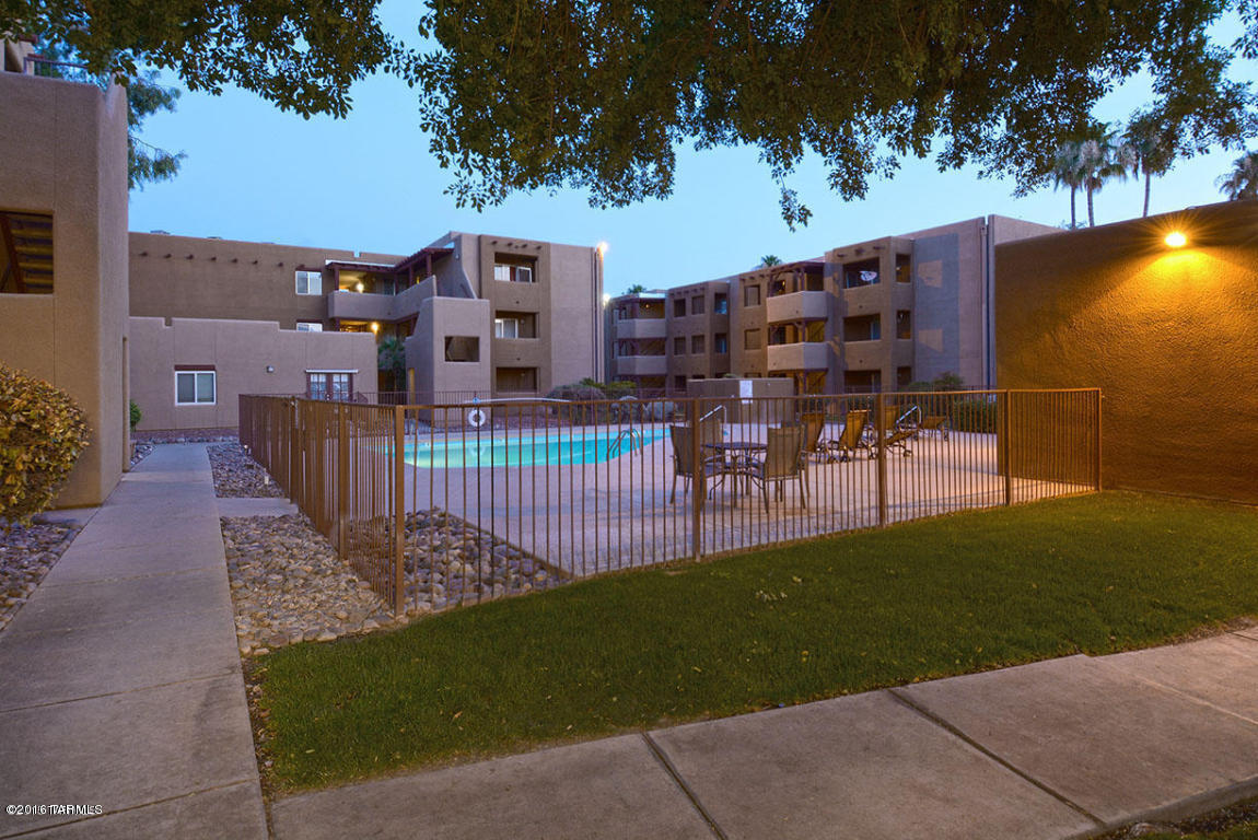 Casa Club Condominium - Residential
