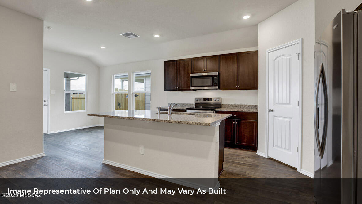 The Village at Barnett - Residential