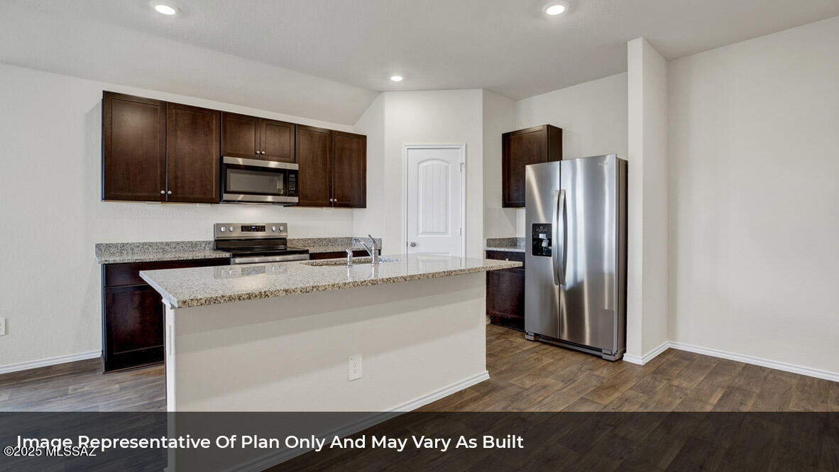 The Village at Barnett - Residential