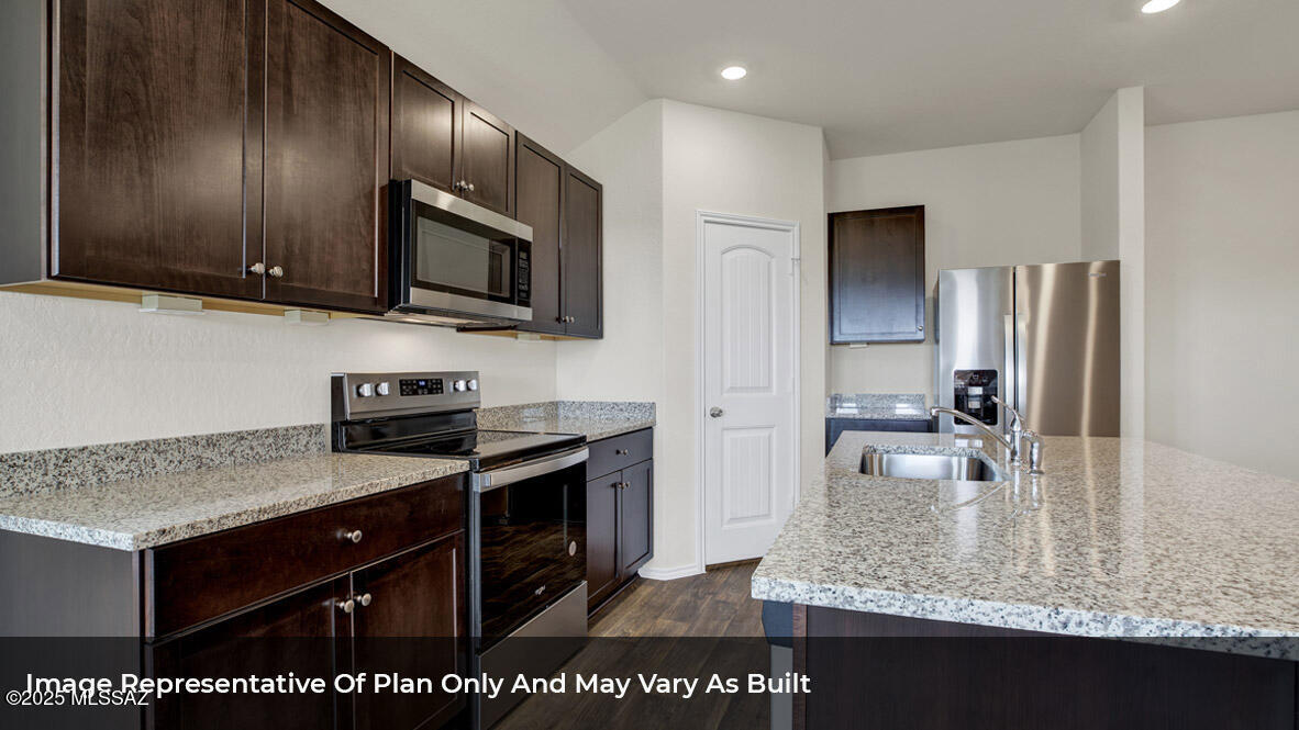 The Village at Barnett - Residential