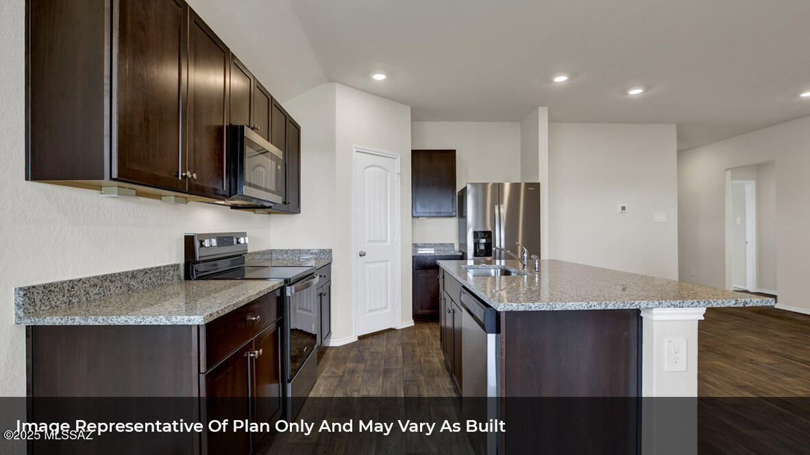 The Village at Barnett - Residential