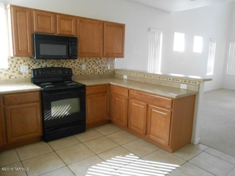 Presidio De Cancion (1-200) - Residential