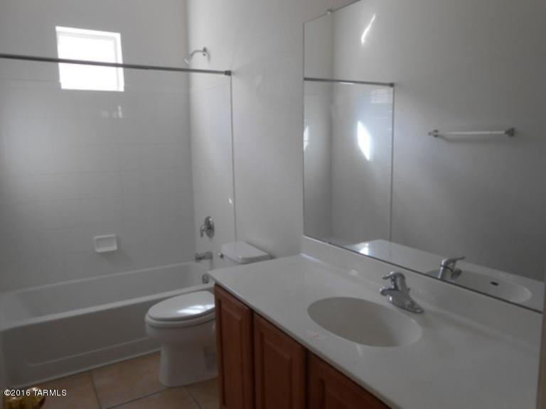 Presidio De Cancion (1-200) - Residential