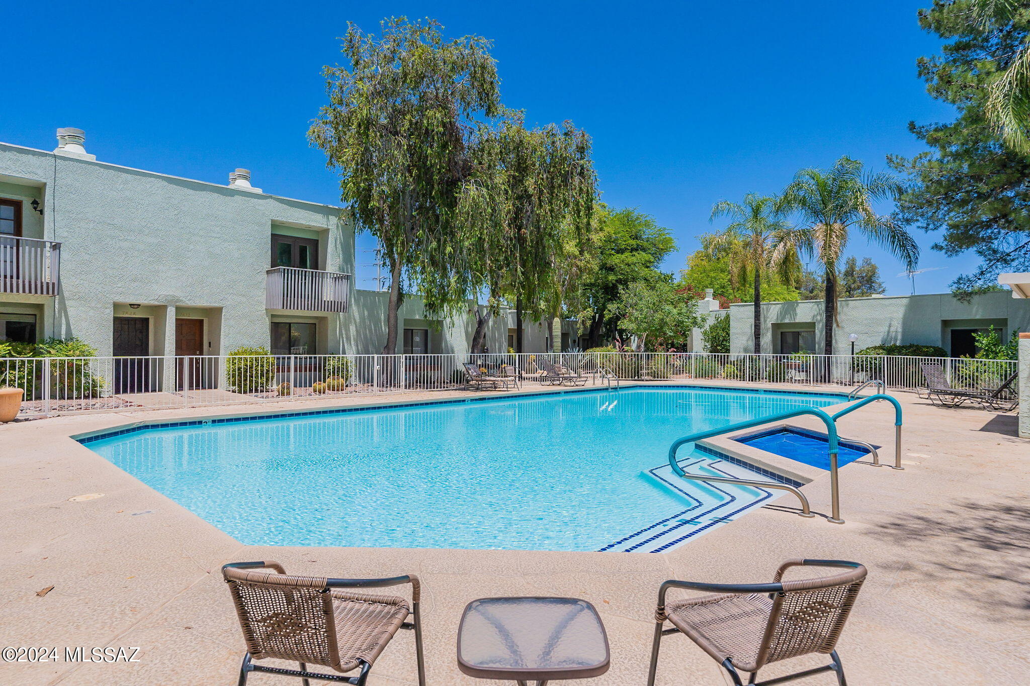 La Canada Village I (1-28) - Residential