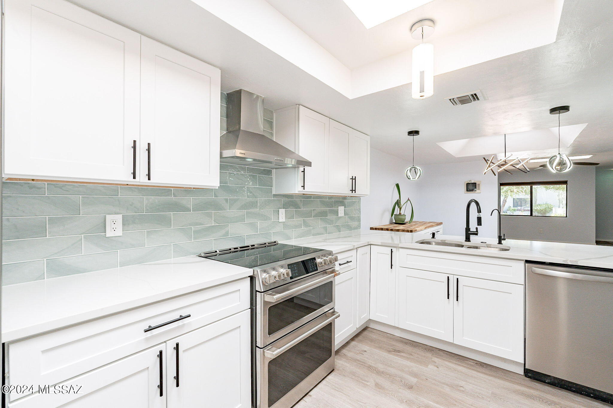 La Canada Village I (1-28) - Residential