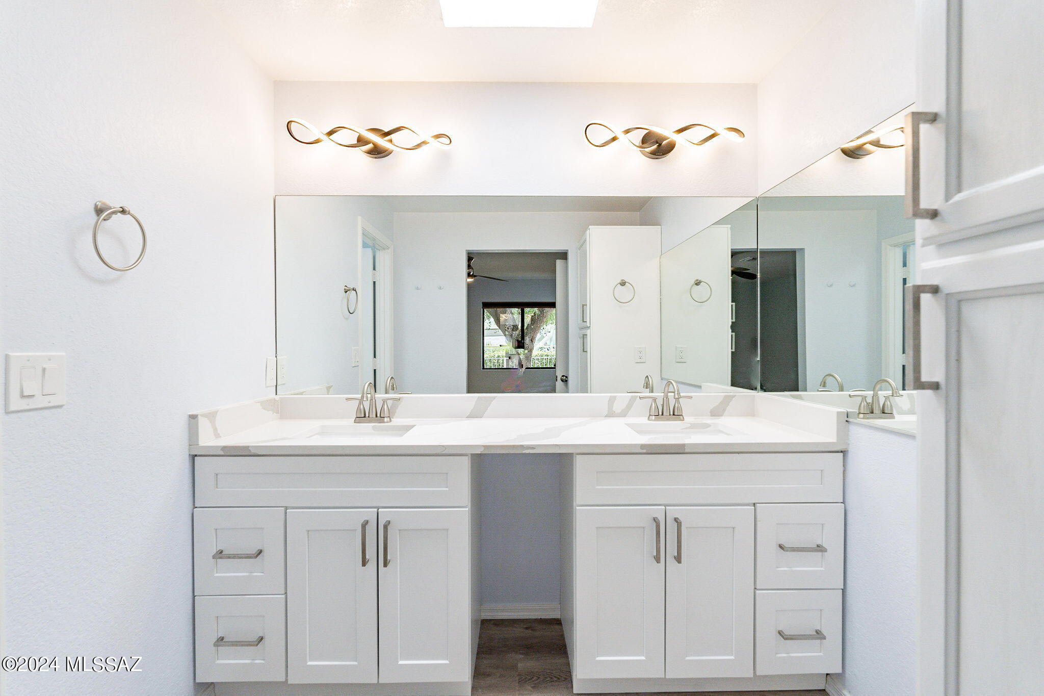 La Canada Village I (1-28) - Residential