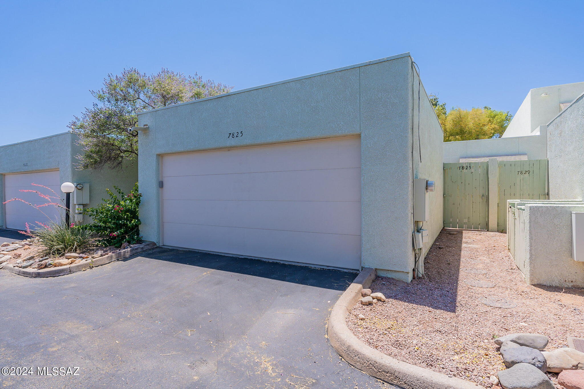 La Canada Village I (1-28) - Residential