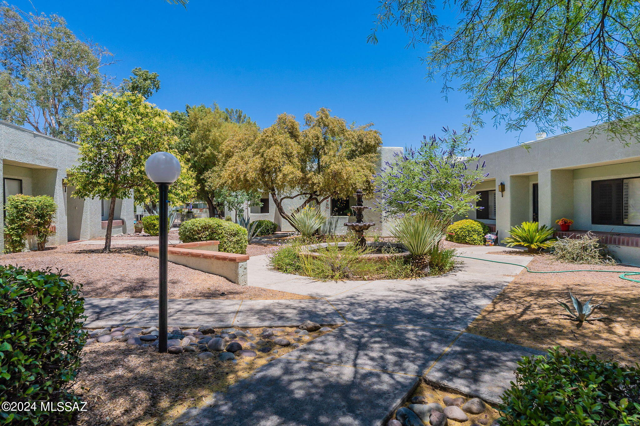 La Canada Village I (1-28) - Residential