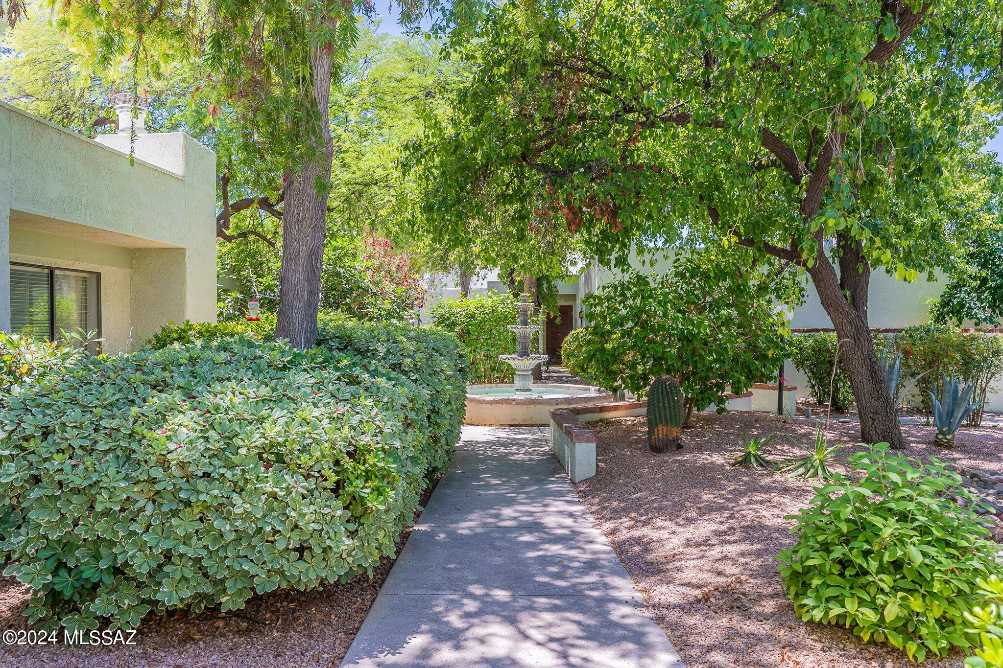 La Canada Village I (1-28) - Residential