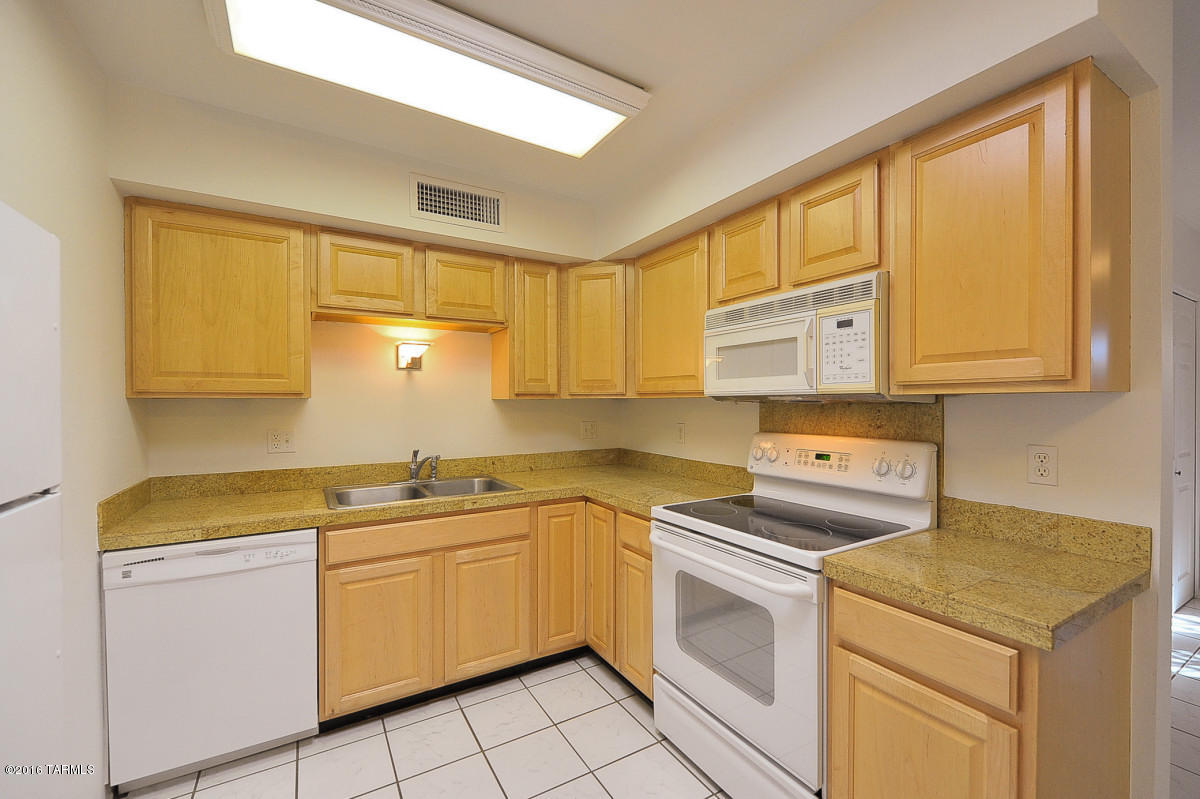 Western Winds Townhouses (1-37) - Residential