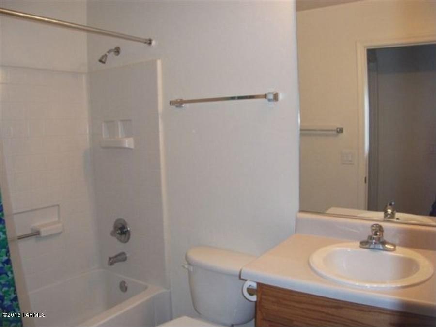 Rancho Del Lago (1-100) - Residential Lease