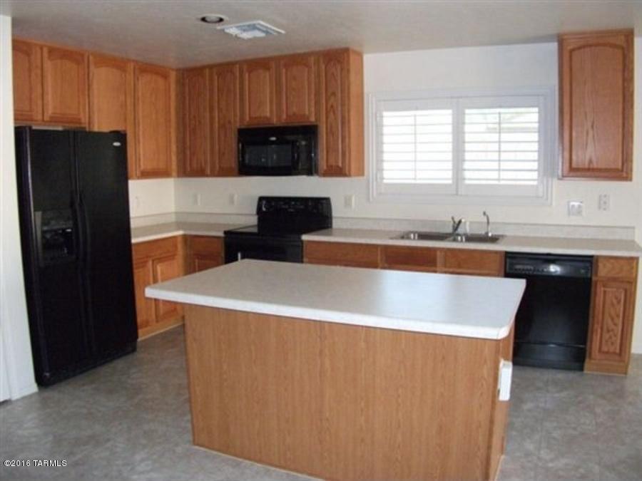 Rancho Del Lago (1-100) - Residential Lease