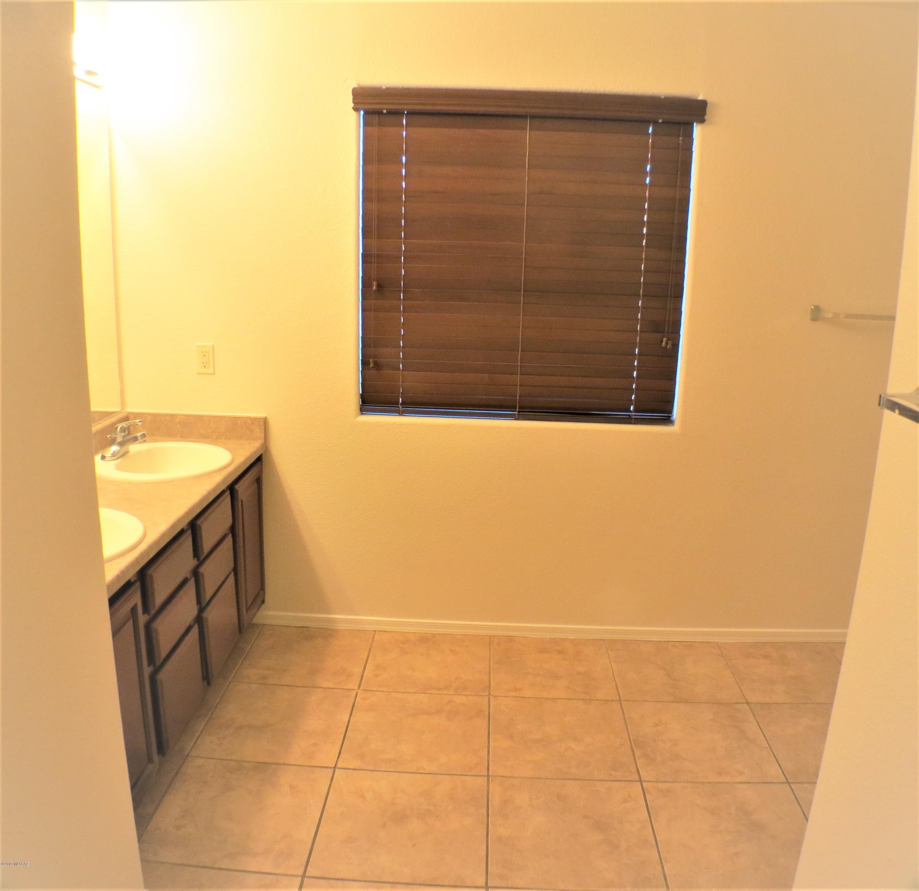 River Terrace (1-76) - Residential Lease