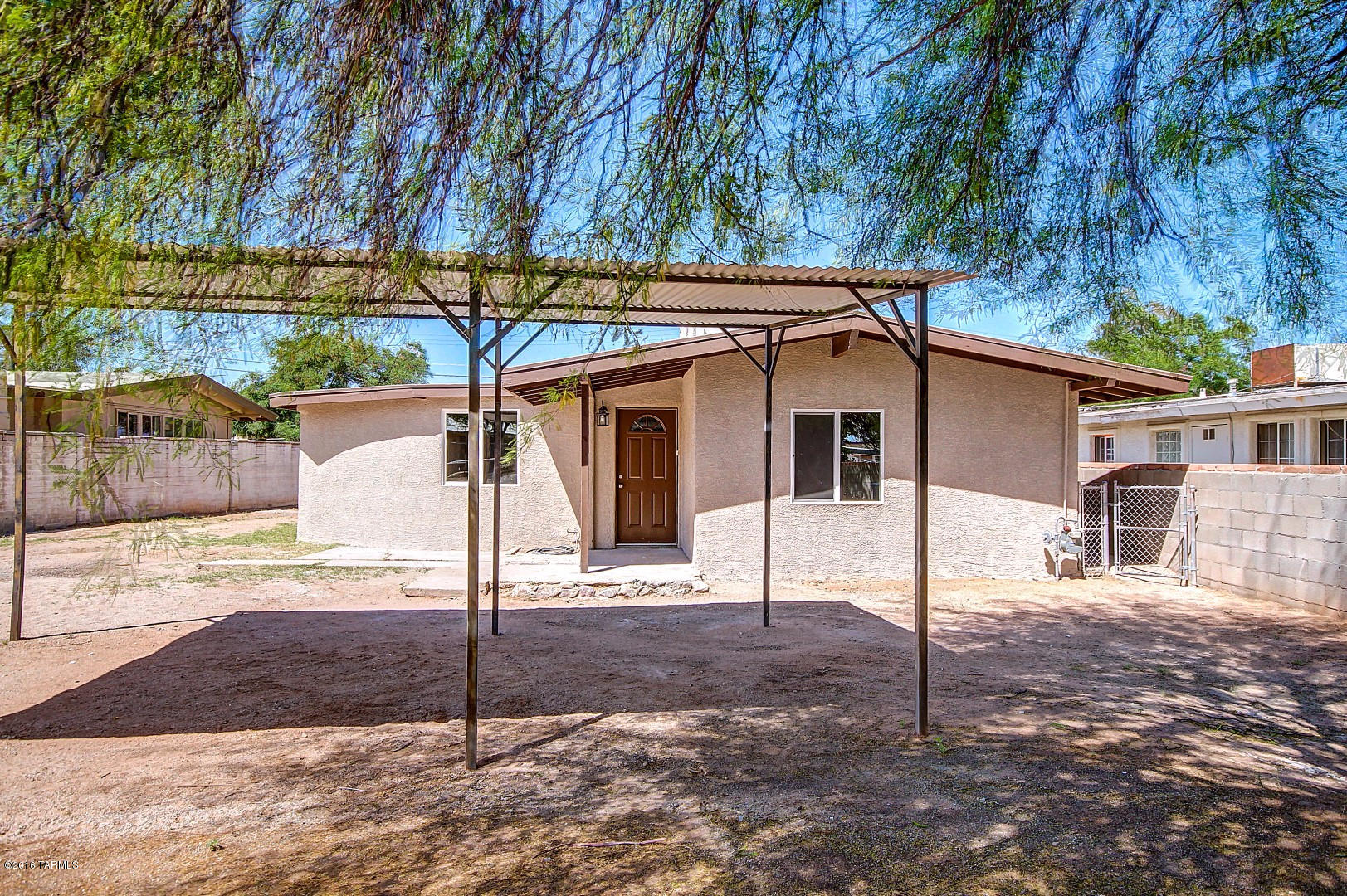 Seller will accept or counter offers between $112,500-118,500. Agent/Owner.