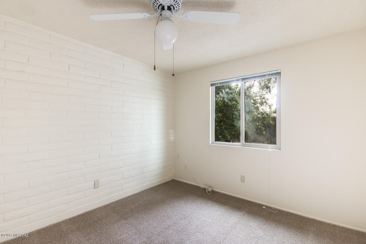 Broadway East (113-253) - Residential