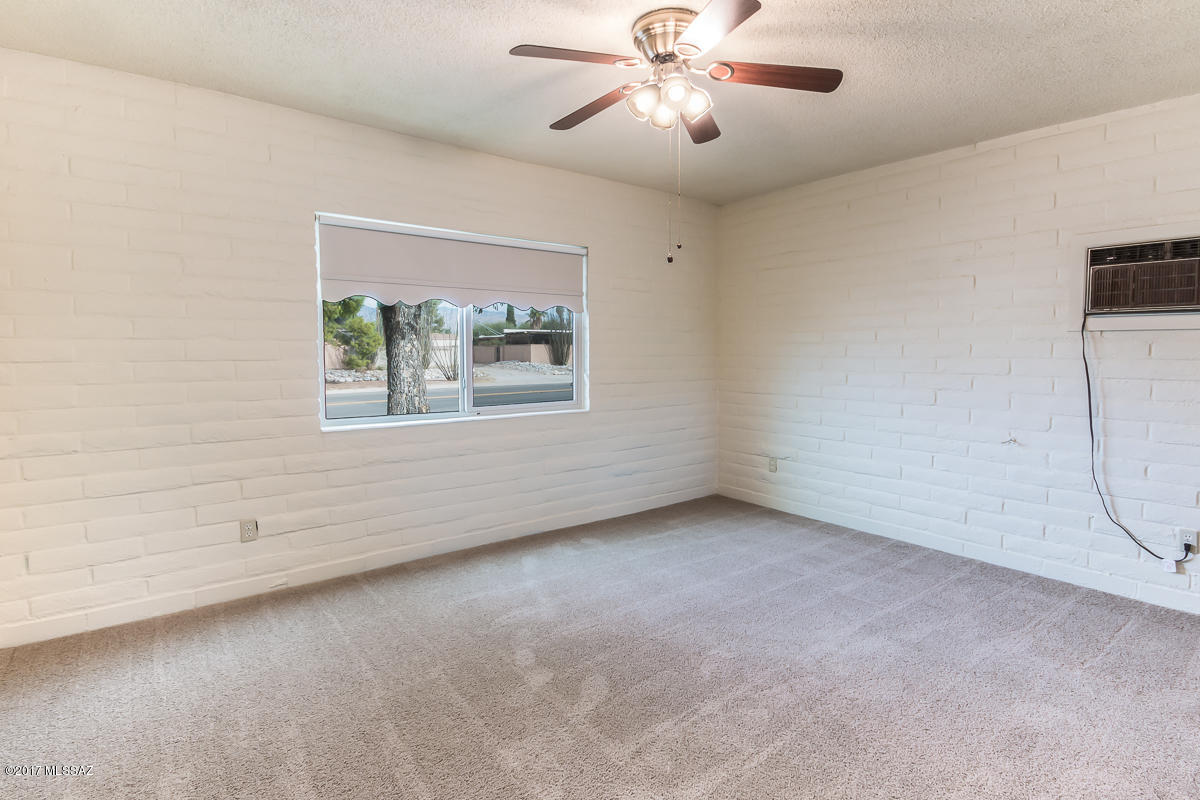 Broadway East (113-253) - Residential