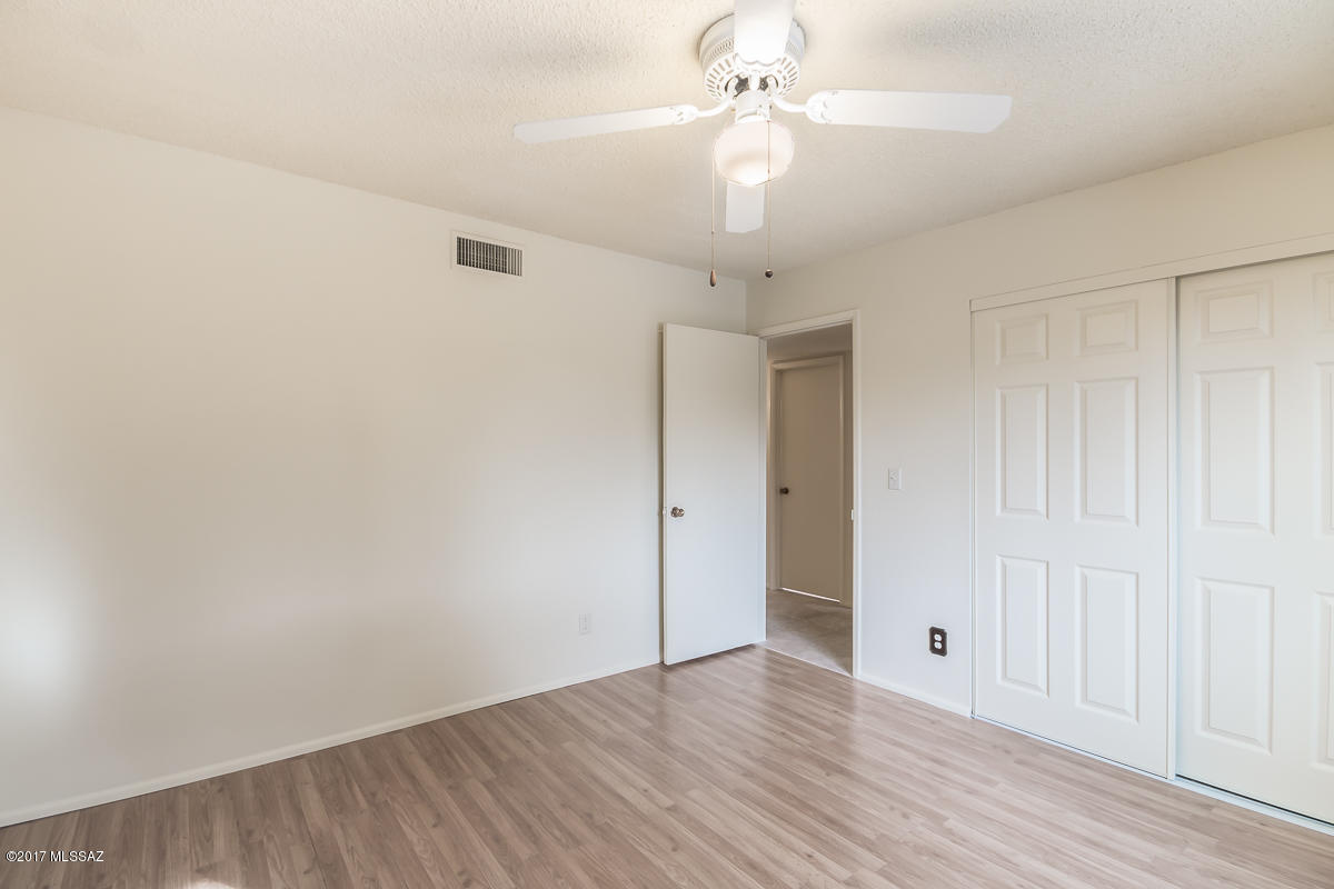 Broadway East (113-253) - Residential