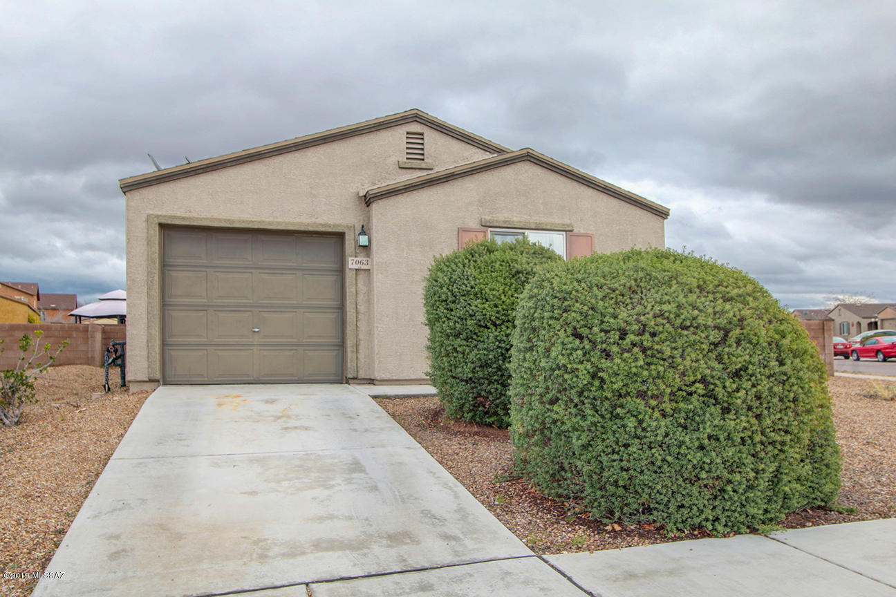 Large private corner lot with a big backyard located across from the neighborhood park.  This home has 4 bedrooms and 2 baths with an open floor plan that opens to kitchen.  This home is perfect for a first time buyer, seller will provide $4000 in sellers closing cost and give a 1 year home warranty.  This home will sell fast!