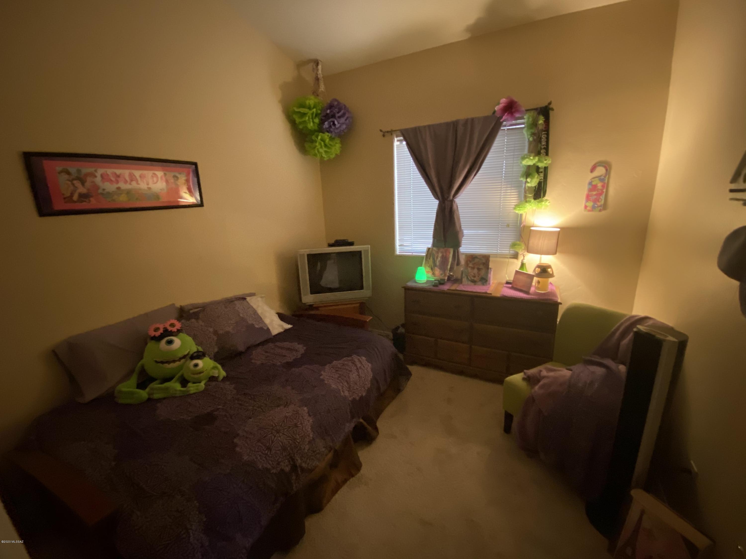 Catalina Point (1-32) - Residential