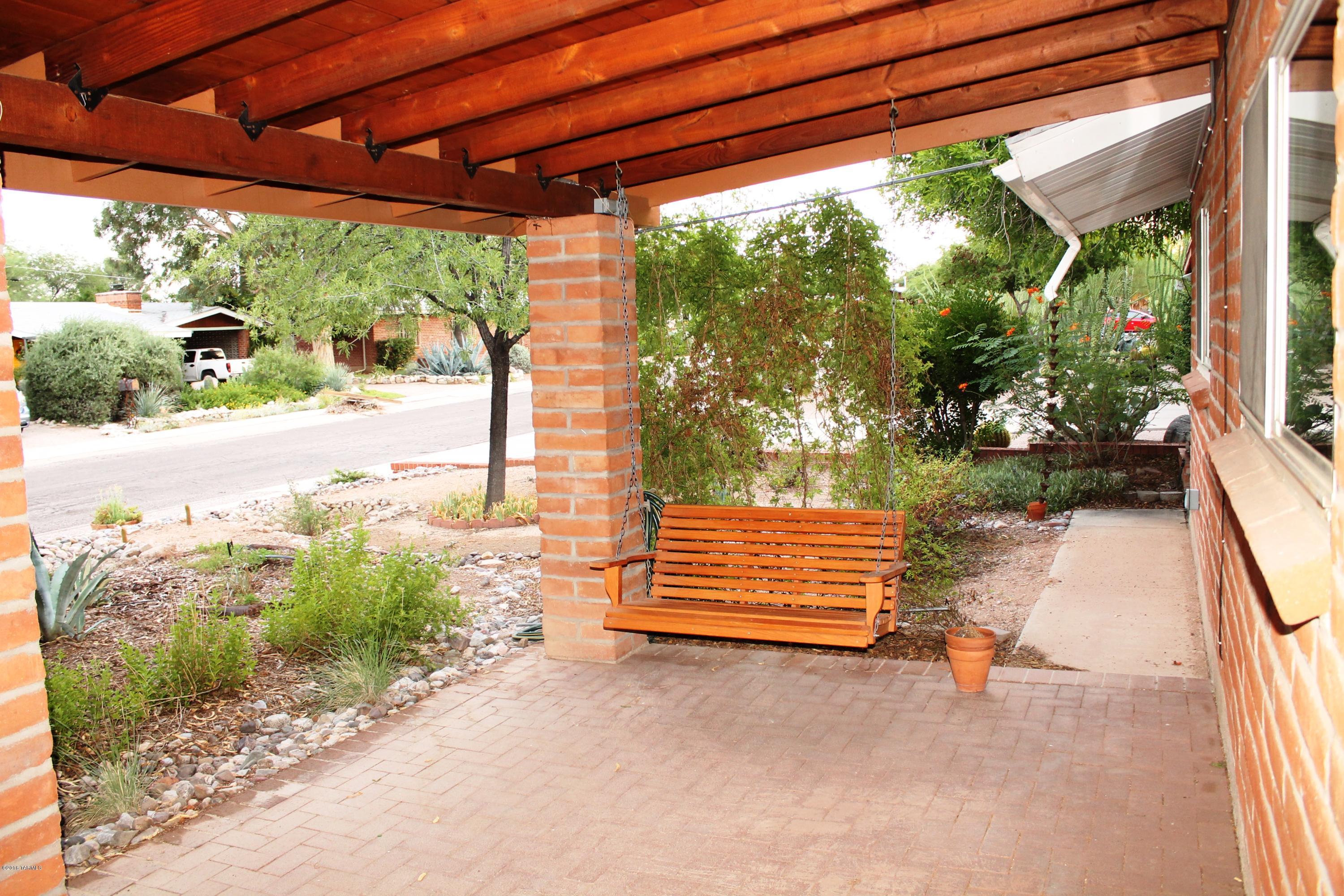 Crest View - Residential