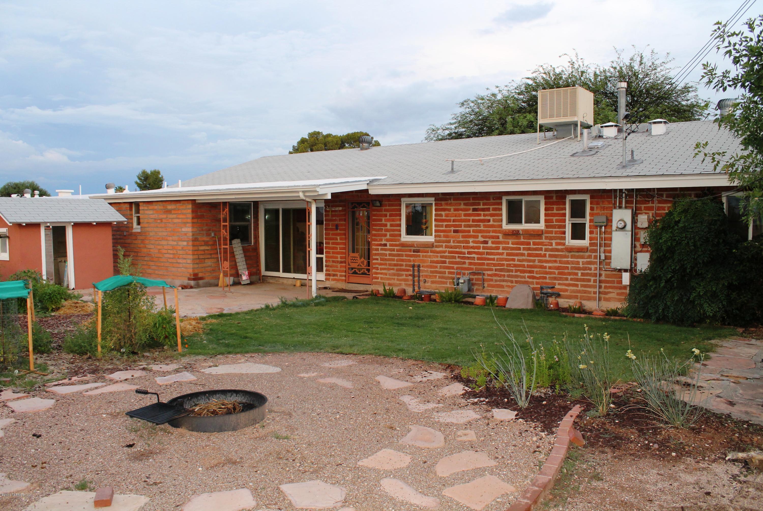 Crest View - Residential