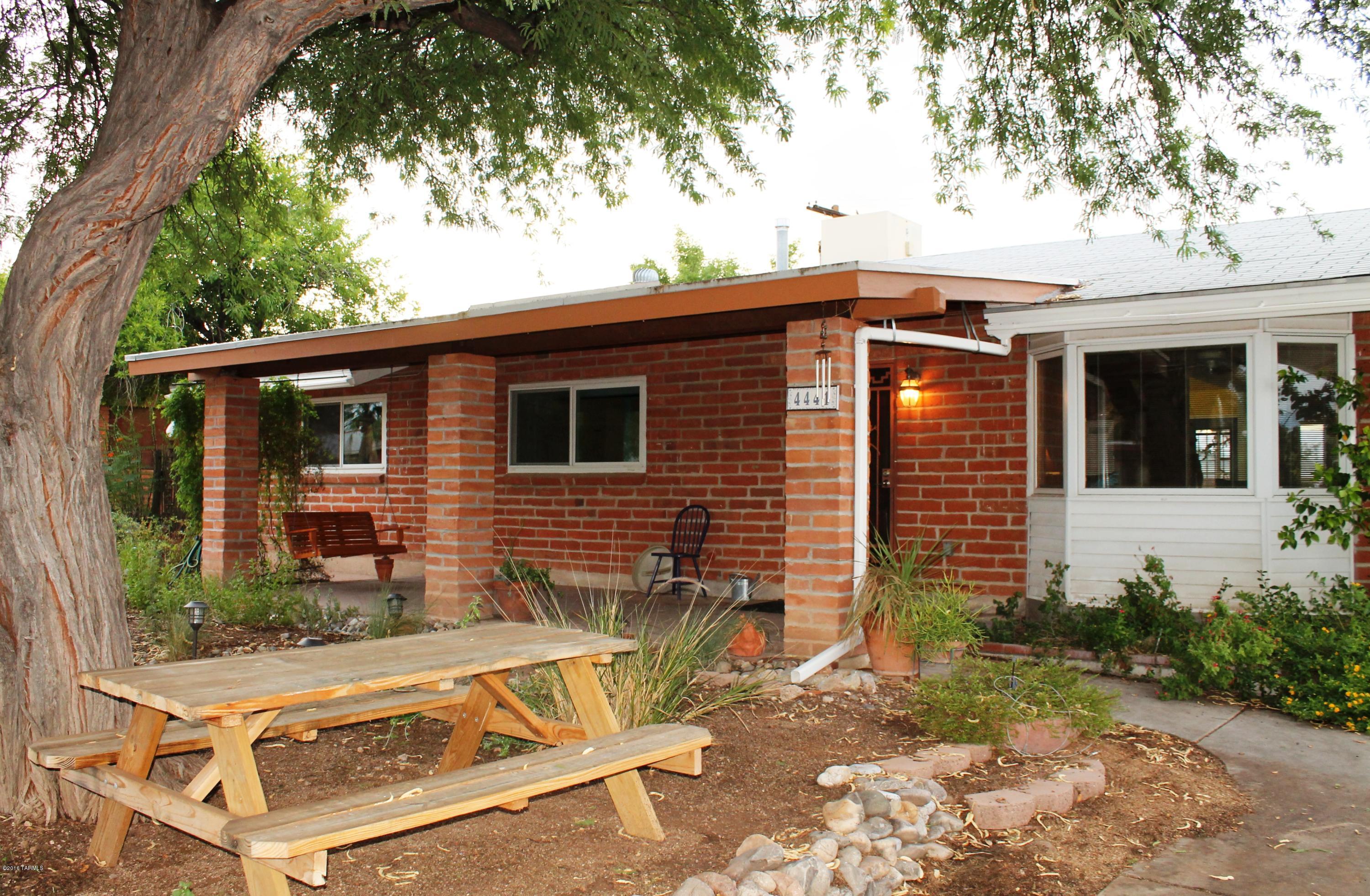 Crest View - Residential