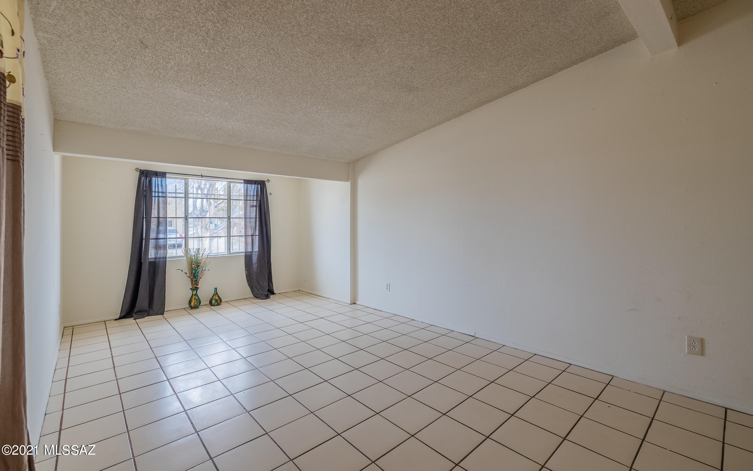 Mission Heights (235-305) - Residential